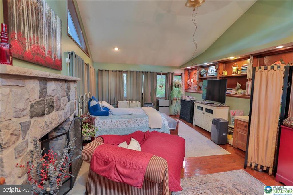 PENN ESTATES - Residential