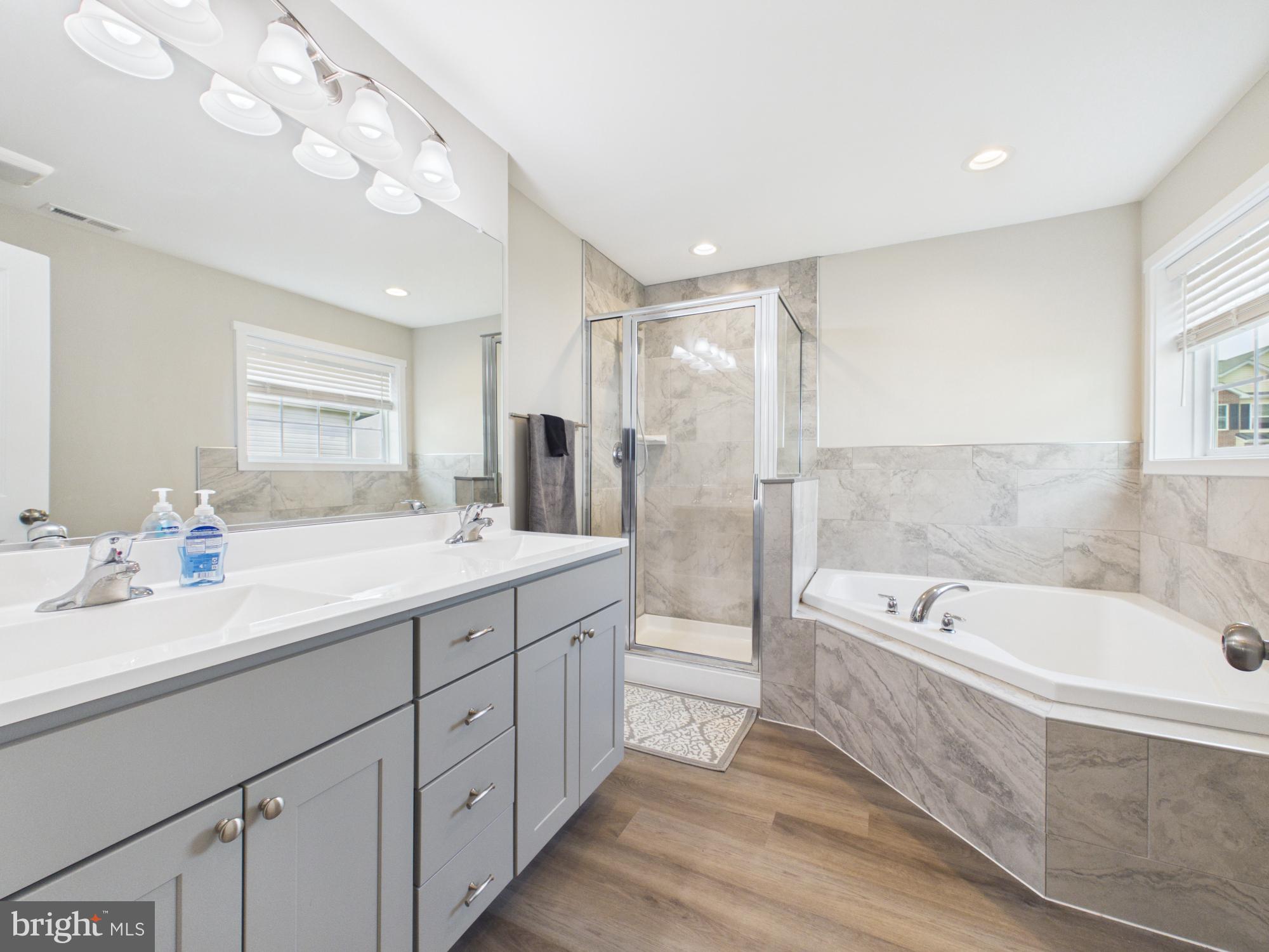 STONEY RIDGE - Residential