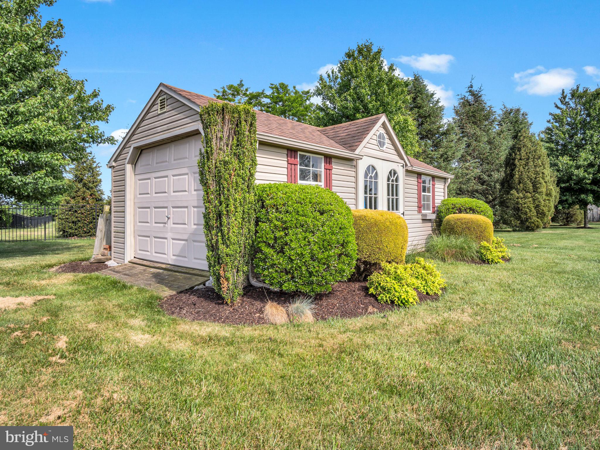 RIDGE ESTATES - Residential