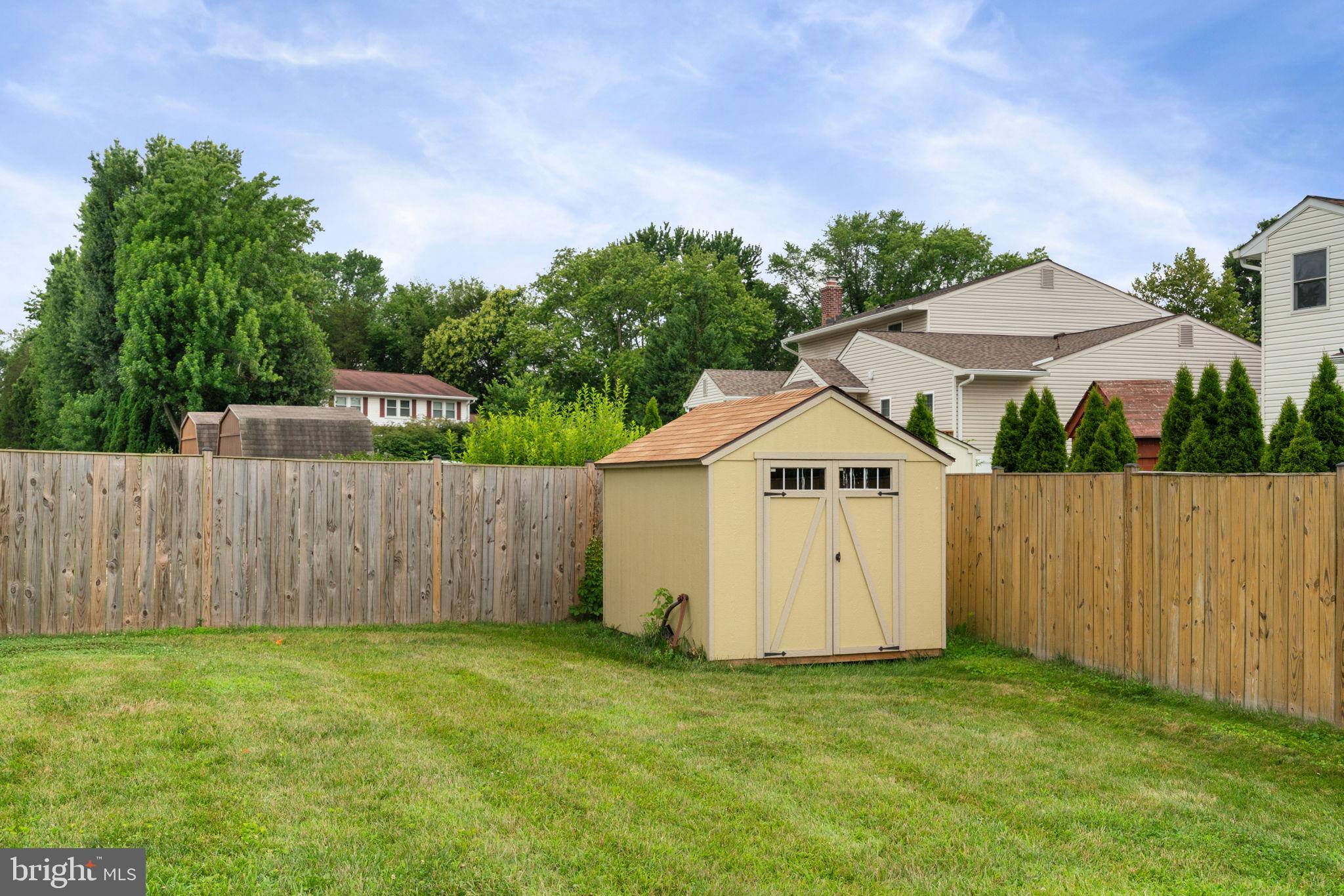 BROOKFIELD - Residential