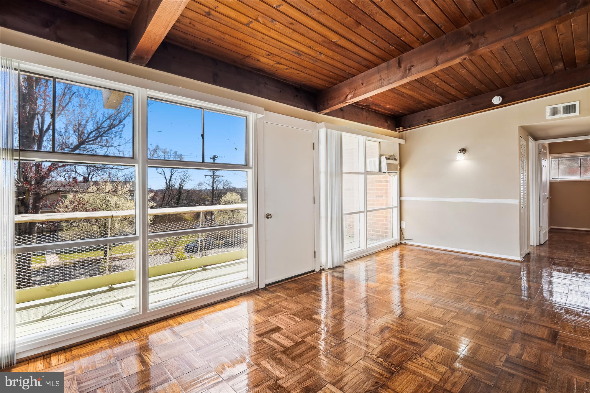RIGGS HILL - Residential