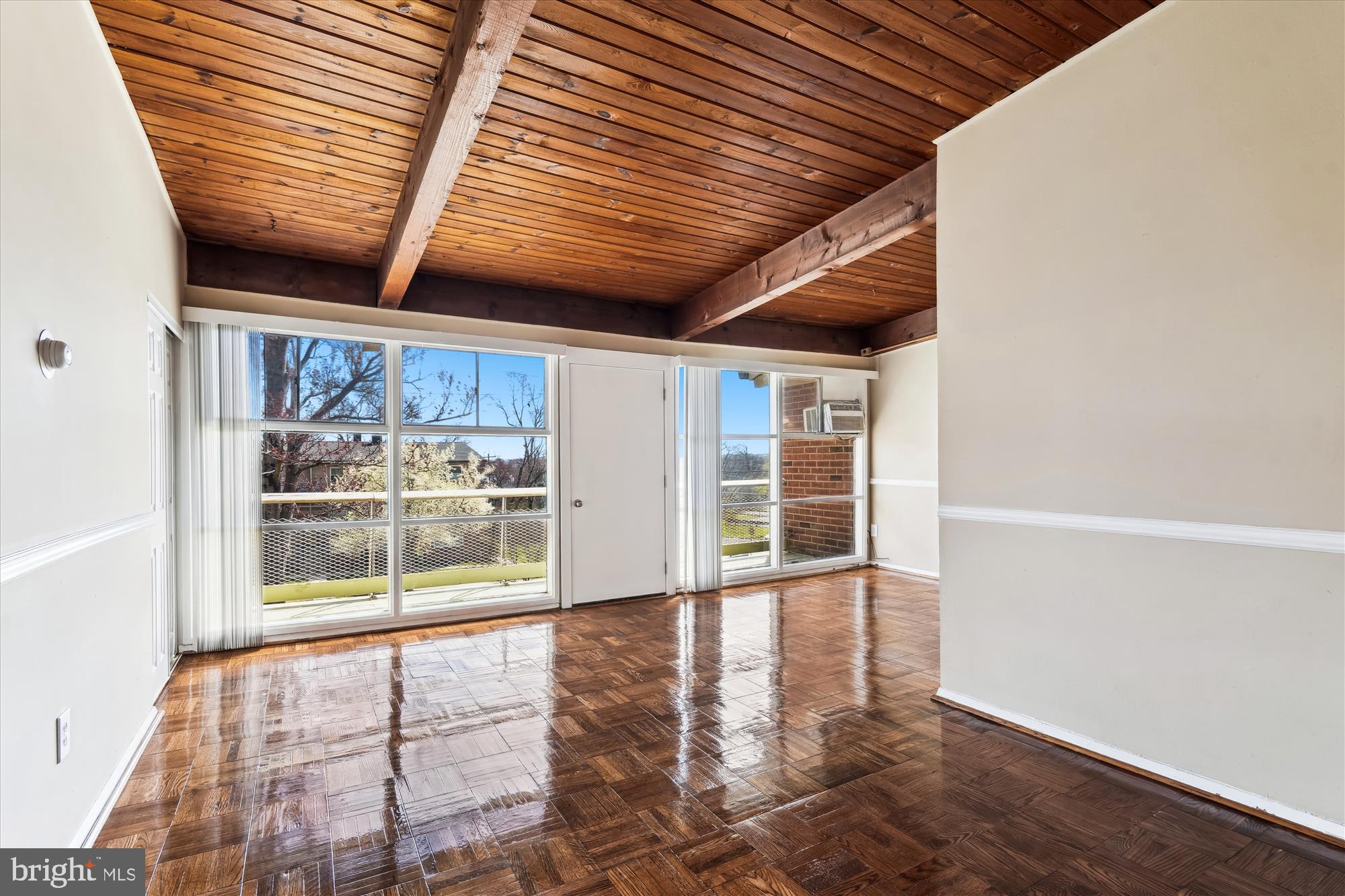 RIGGS HILL - Residential