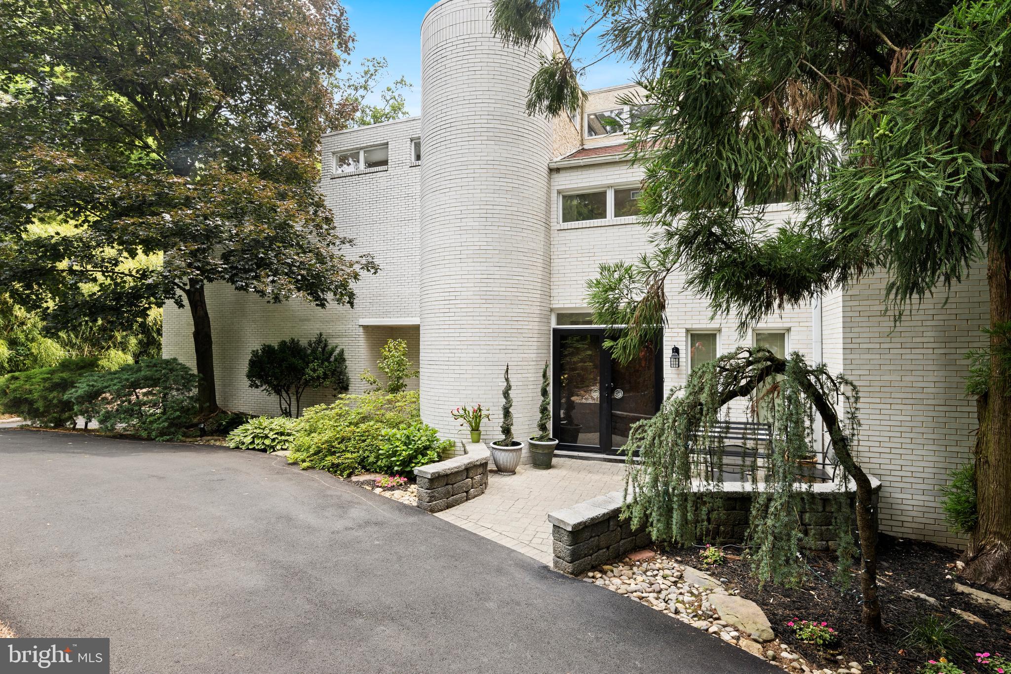 OAK HILL - Residential