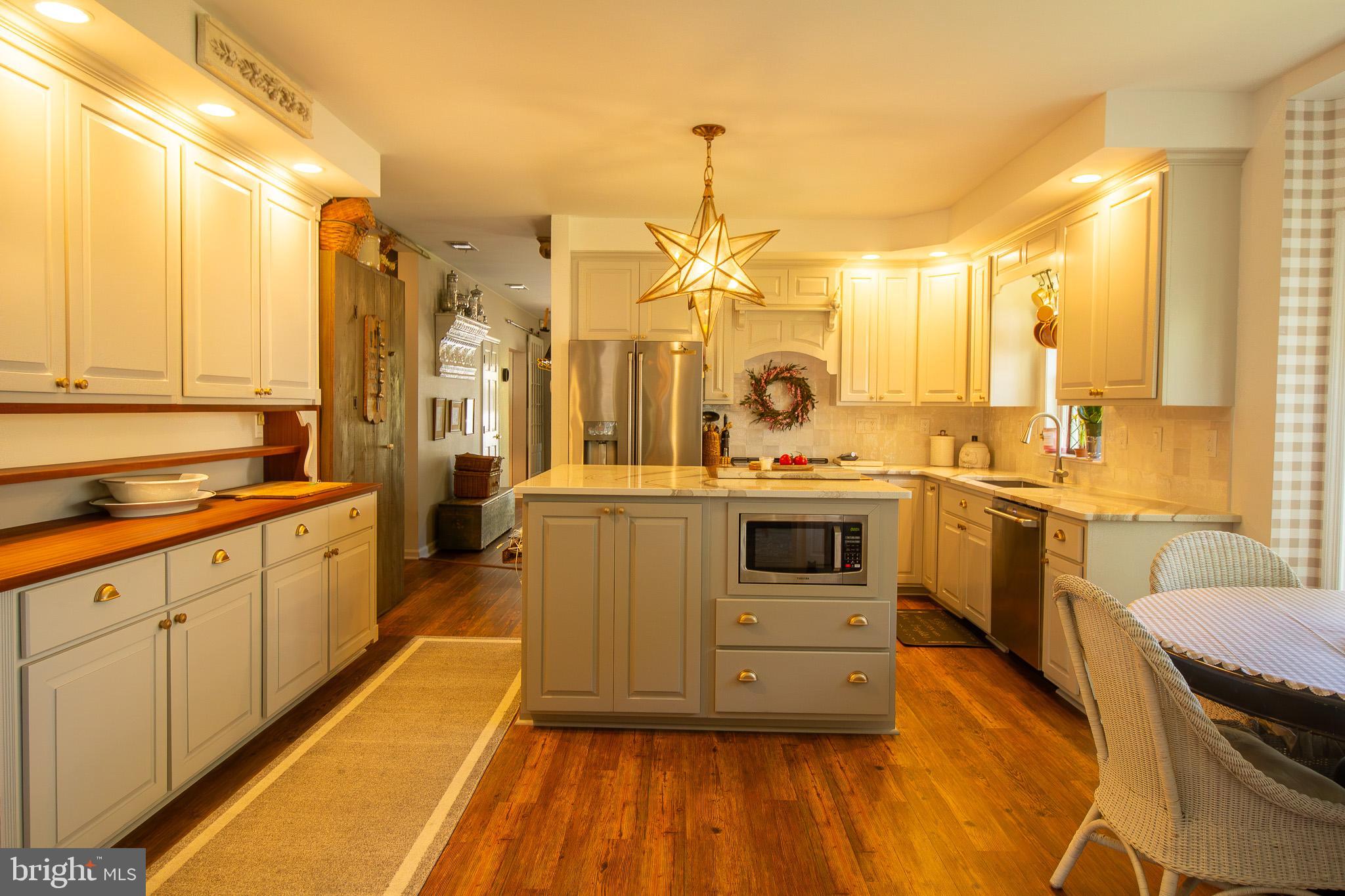 BAYWOOD - Residential