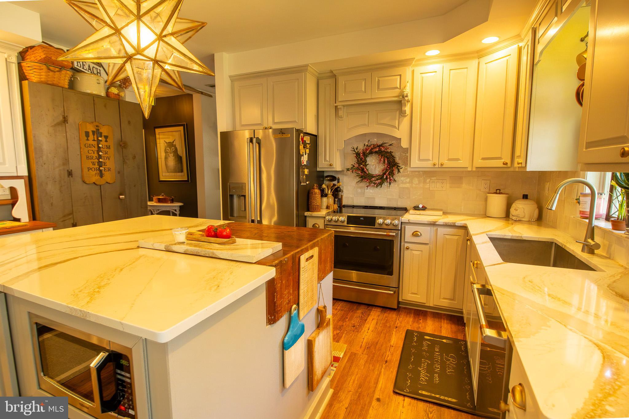 BAYWOOD - Residential