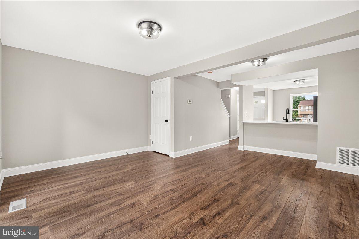 MIDDLEBROOK COMMONS - Residential