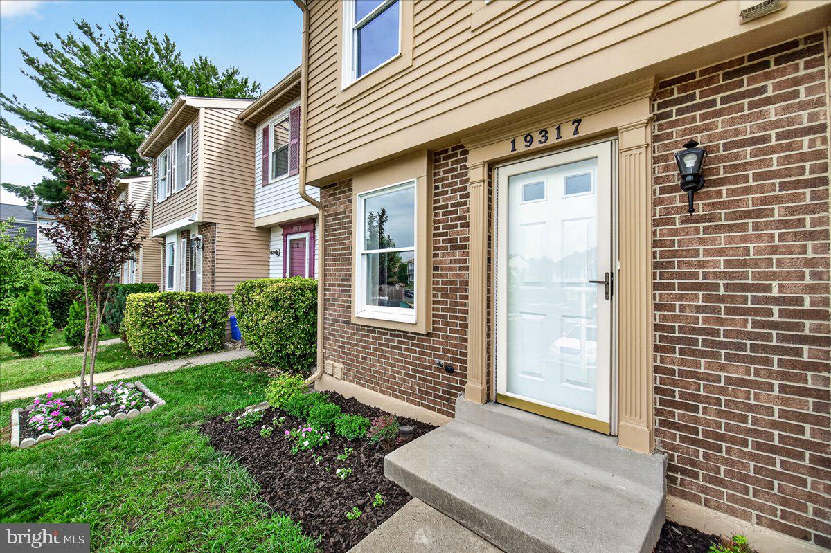 MIDDLEBROOK COMMONS - Residential