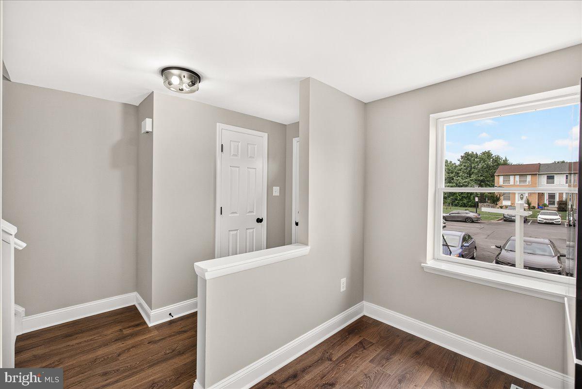 MIDDLEBROOK COMMONS - Residential