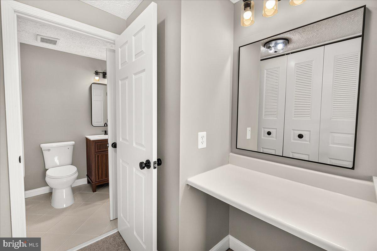 MIDDLEBROOK COMMONS - Residential