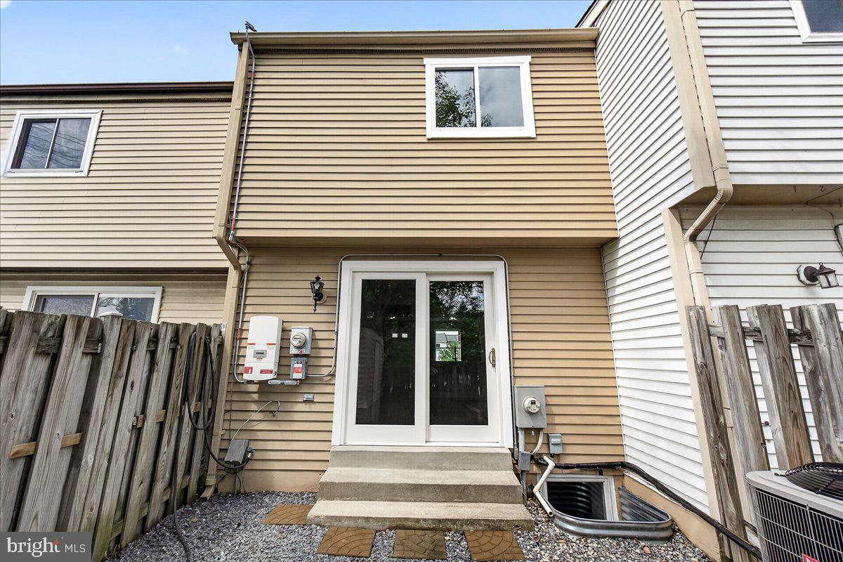 MIDDLEBROOK COMMONS - Residential