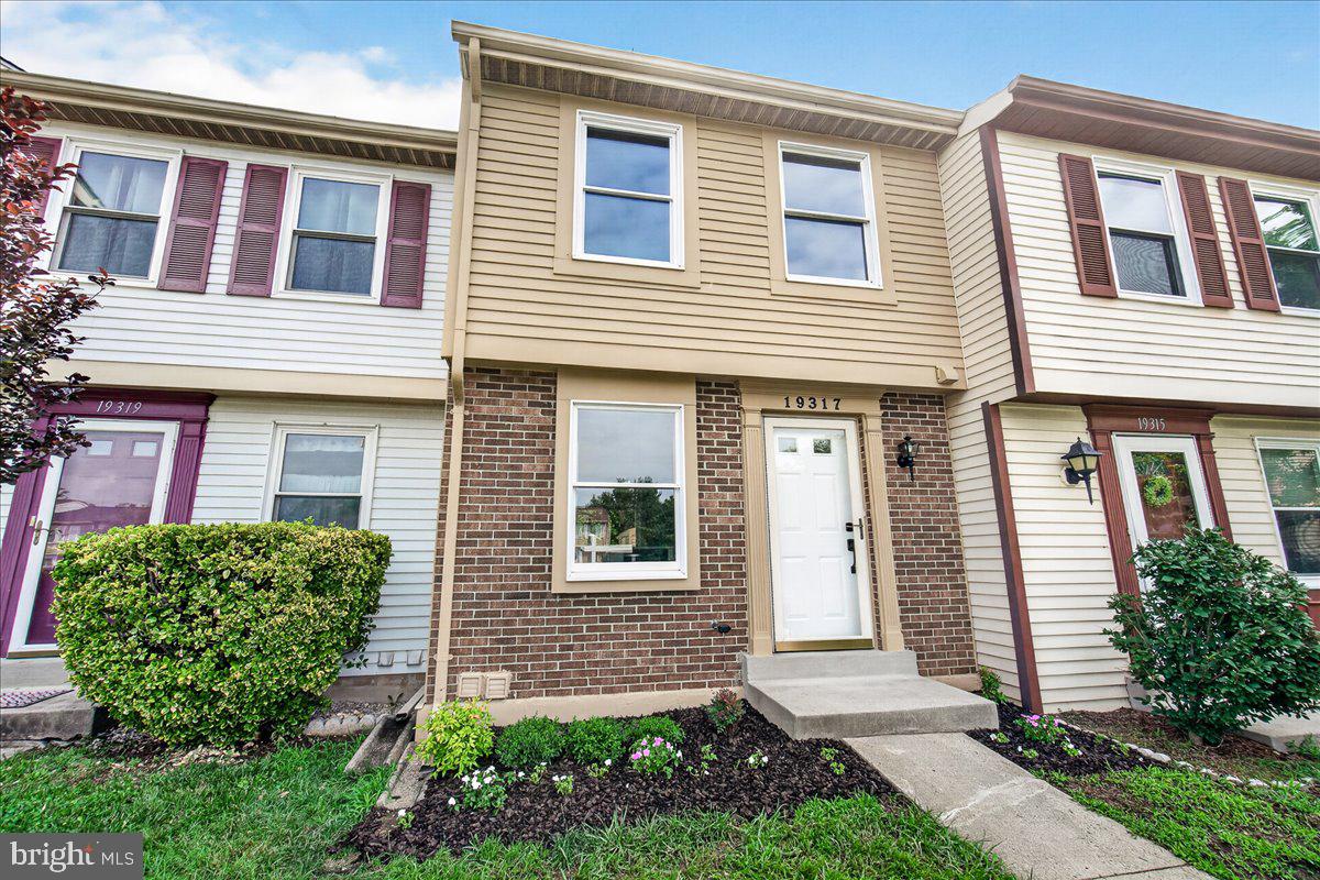 MIDDLEBROOK COMMONS - Residential