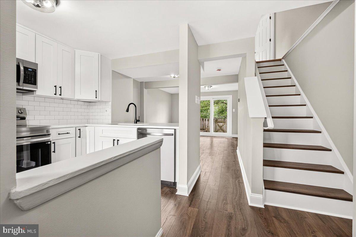 MIDDLEBROOK COMMONS - Residential