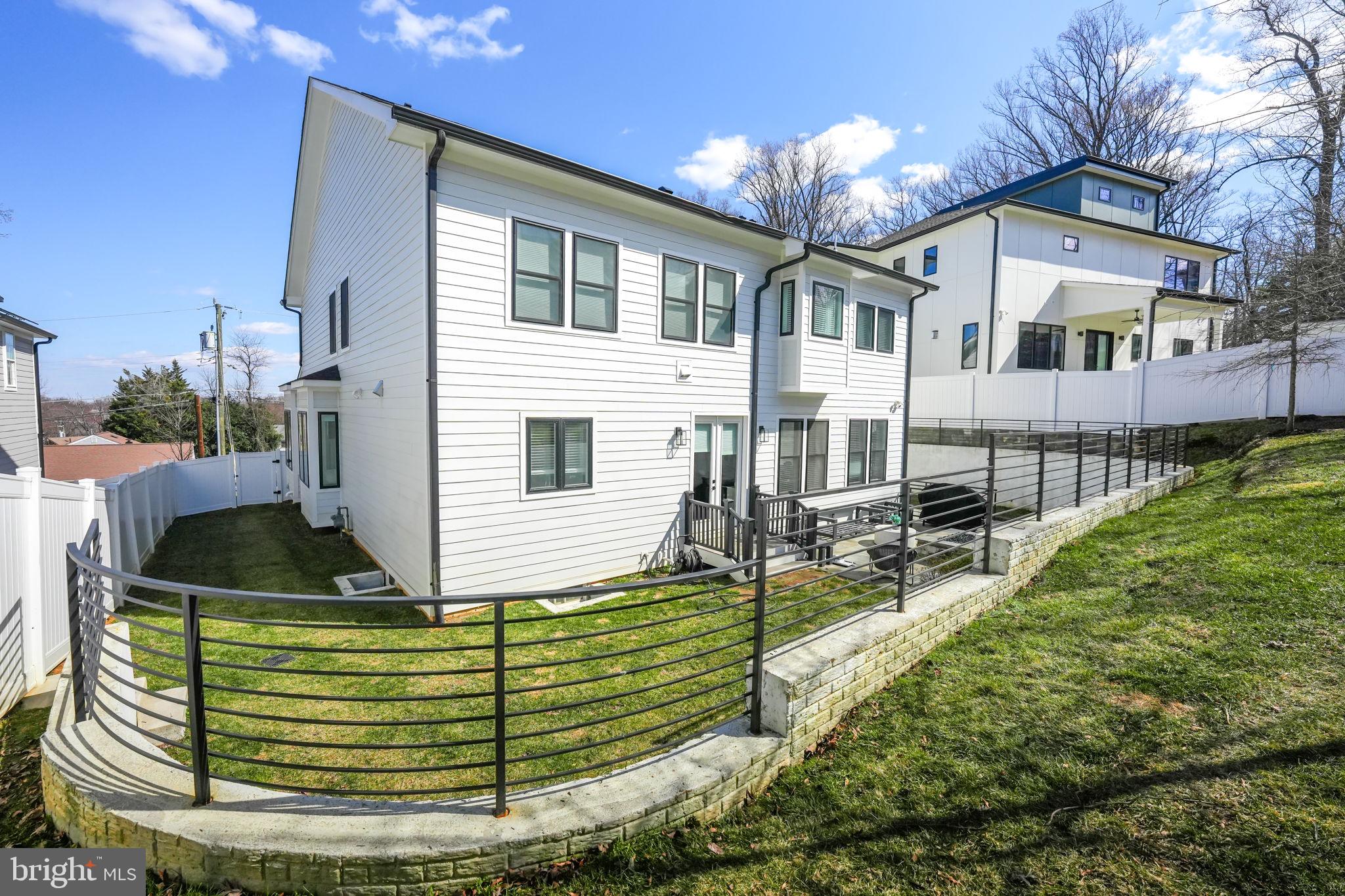 PIMMIT HILLS - Residential