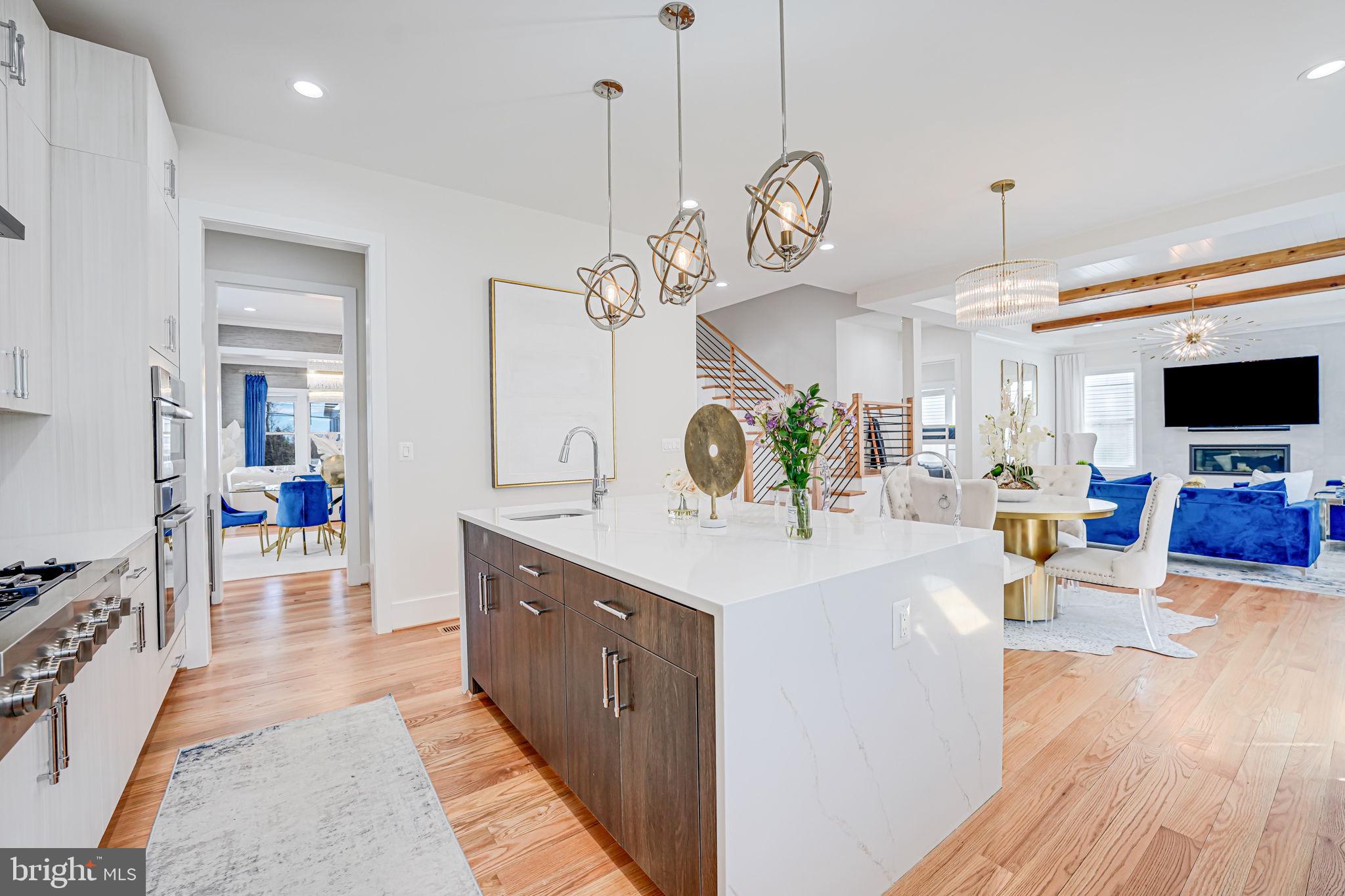 PIMMIT HILLS - Residential