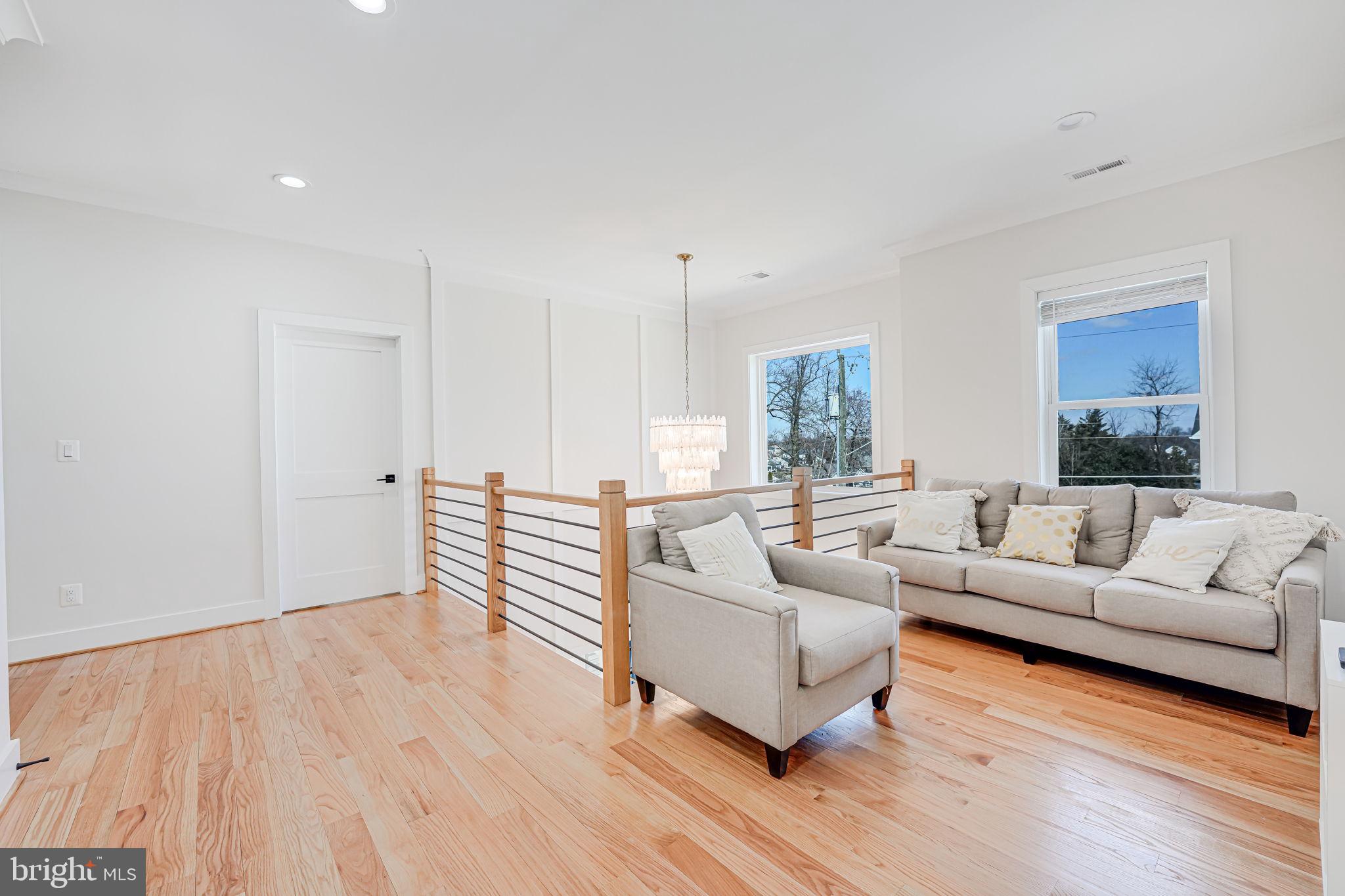 PIMMIT HILLS - Residential