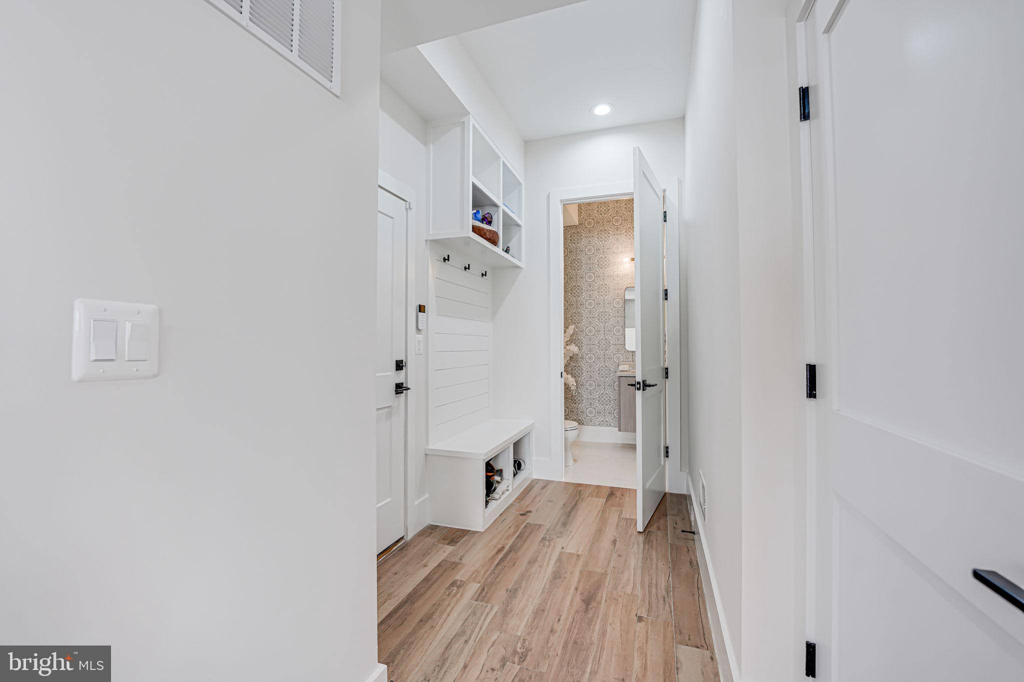 PIMMIT HILLS - Residential