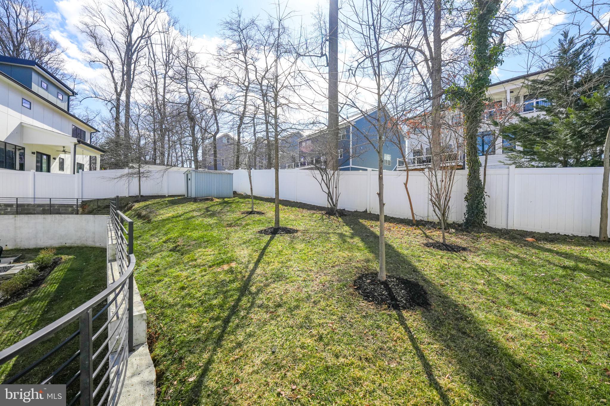 PIMMIT HILLS - Residential