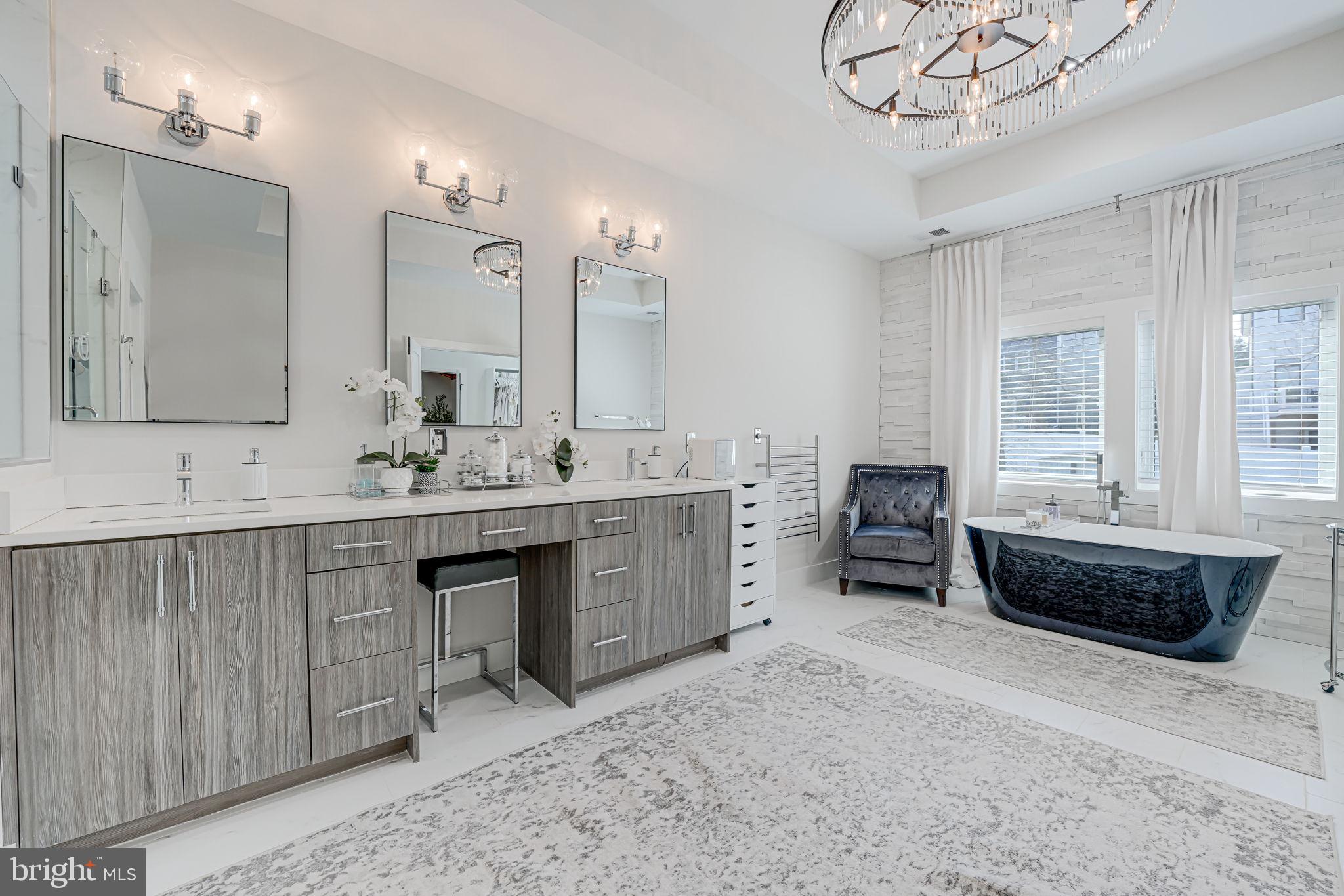 PIMMIT HILLS - Residential