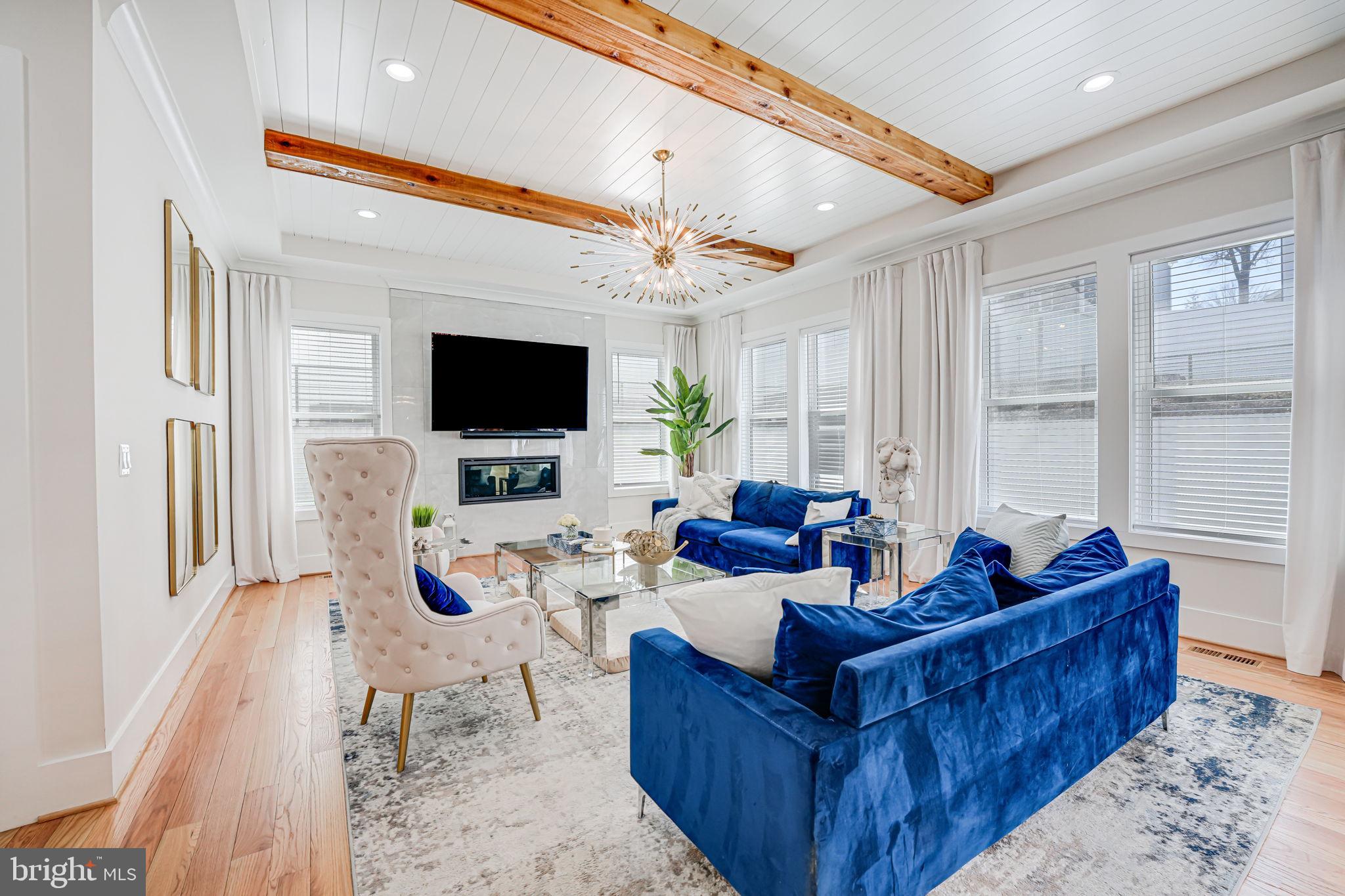 PIMMIT HILLS - Residential