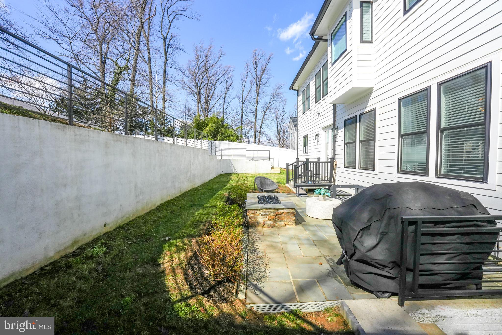 PIMMIT HILLS - Residential