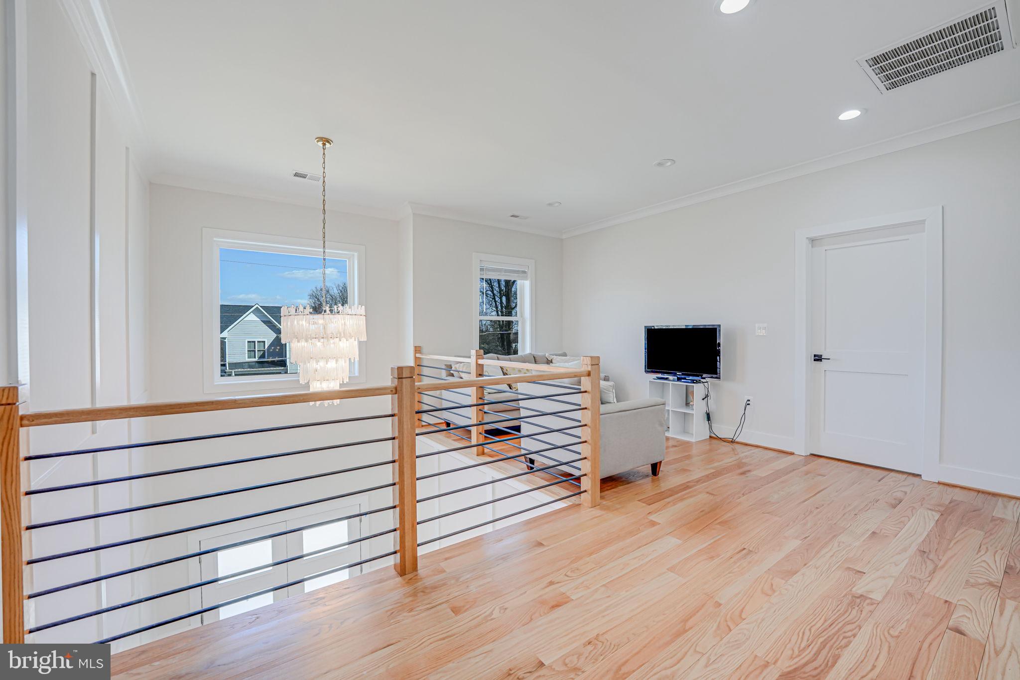 PIMMIT HILLS - Residential