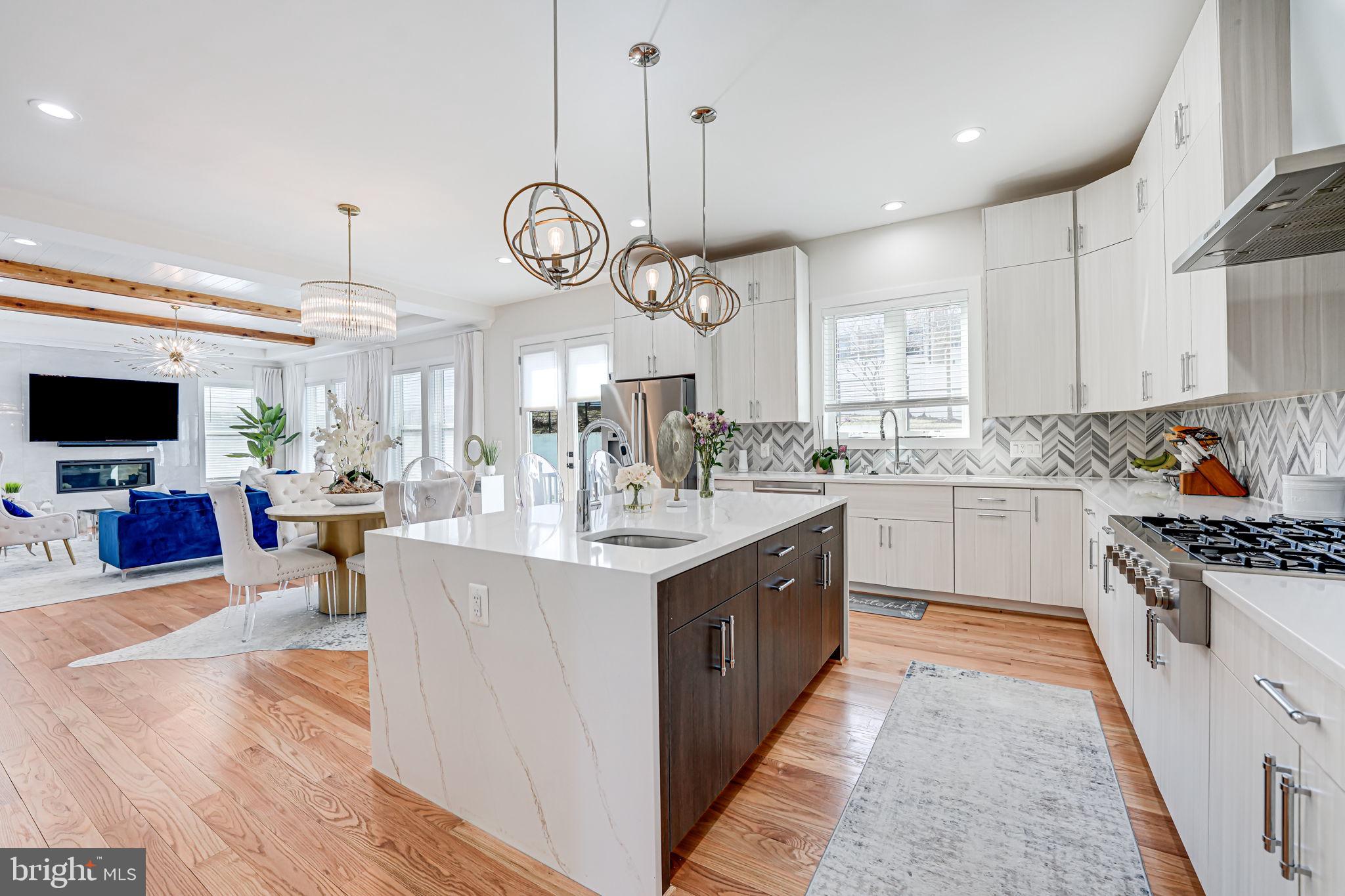 PIMMIT HILLS - Residential
