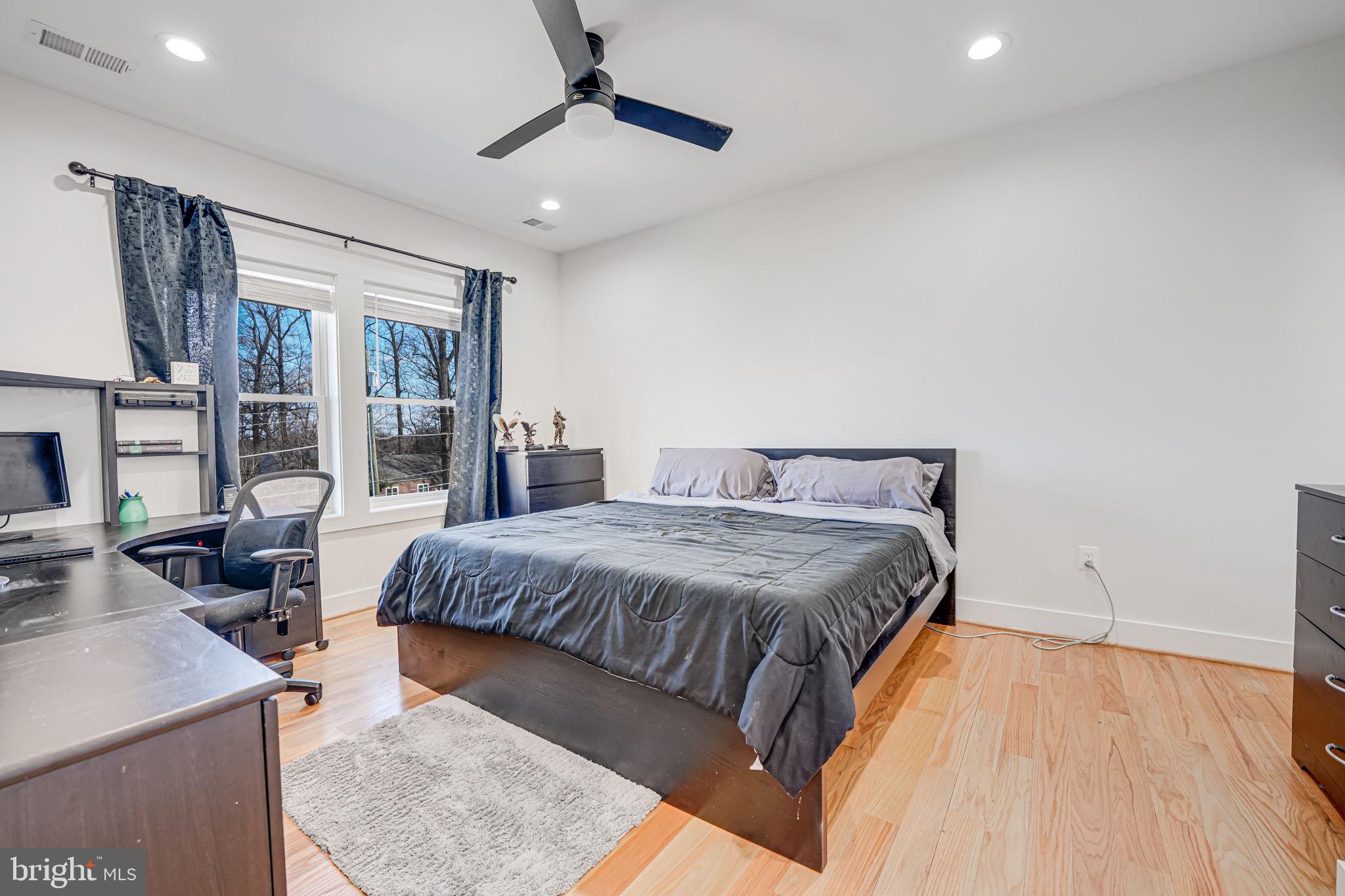 PIMMIT HILLS - Residential