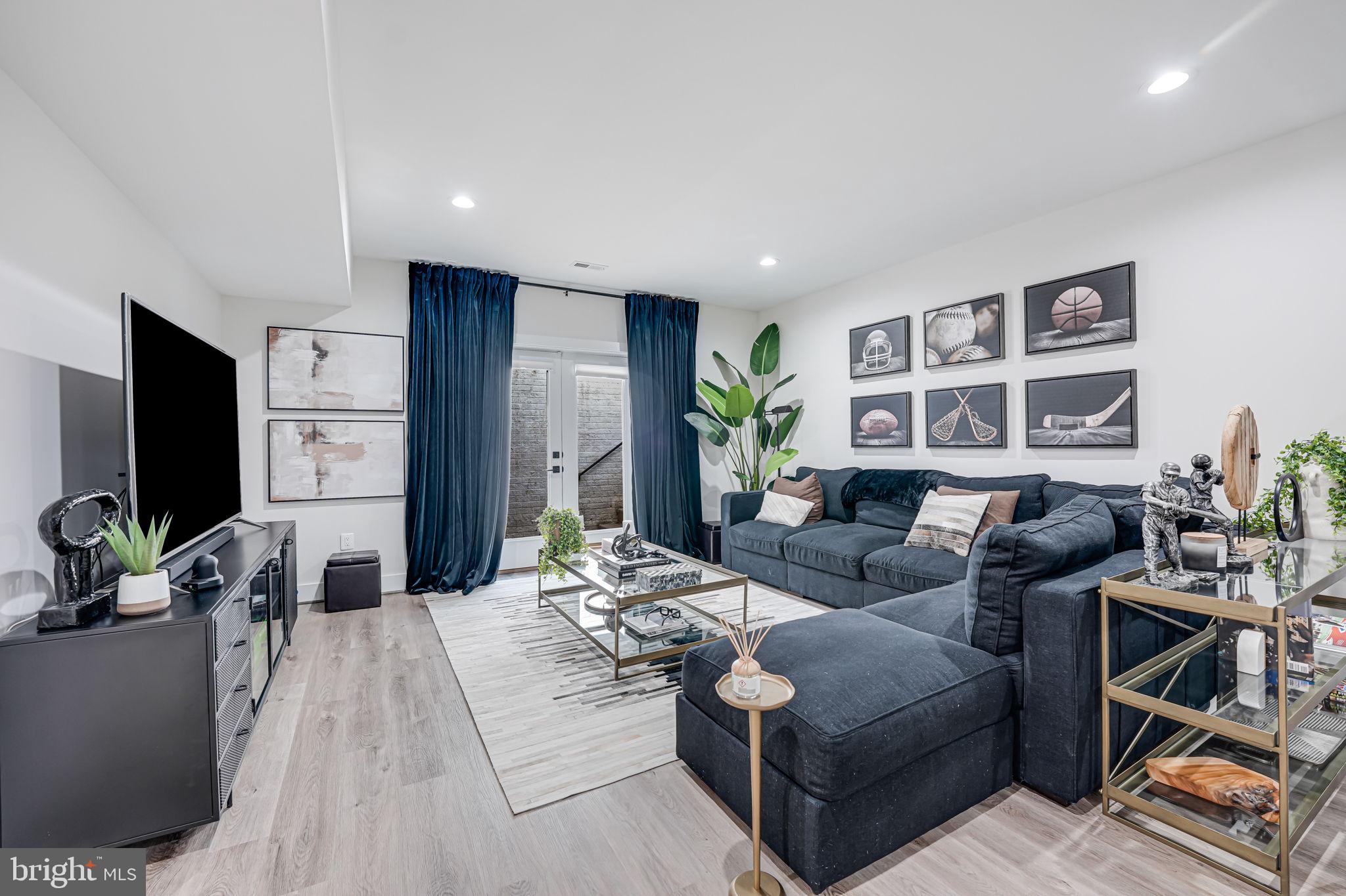 PIMMIT HILLS - Residential