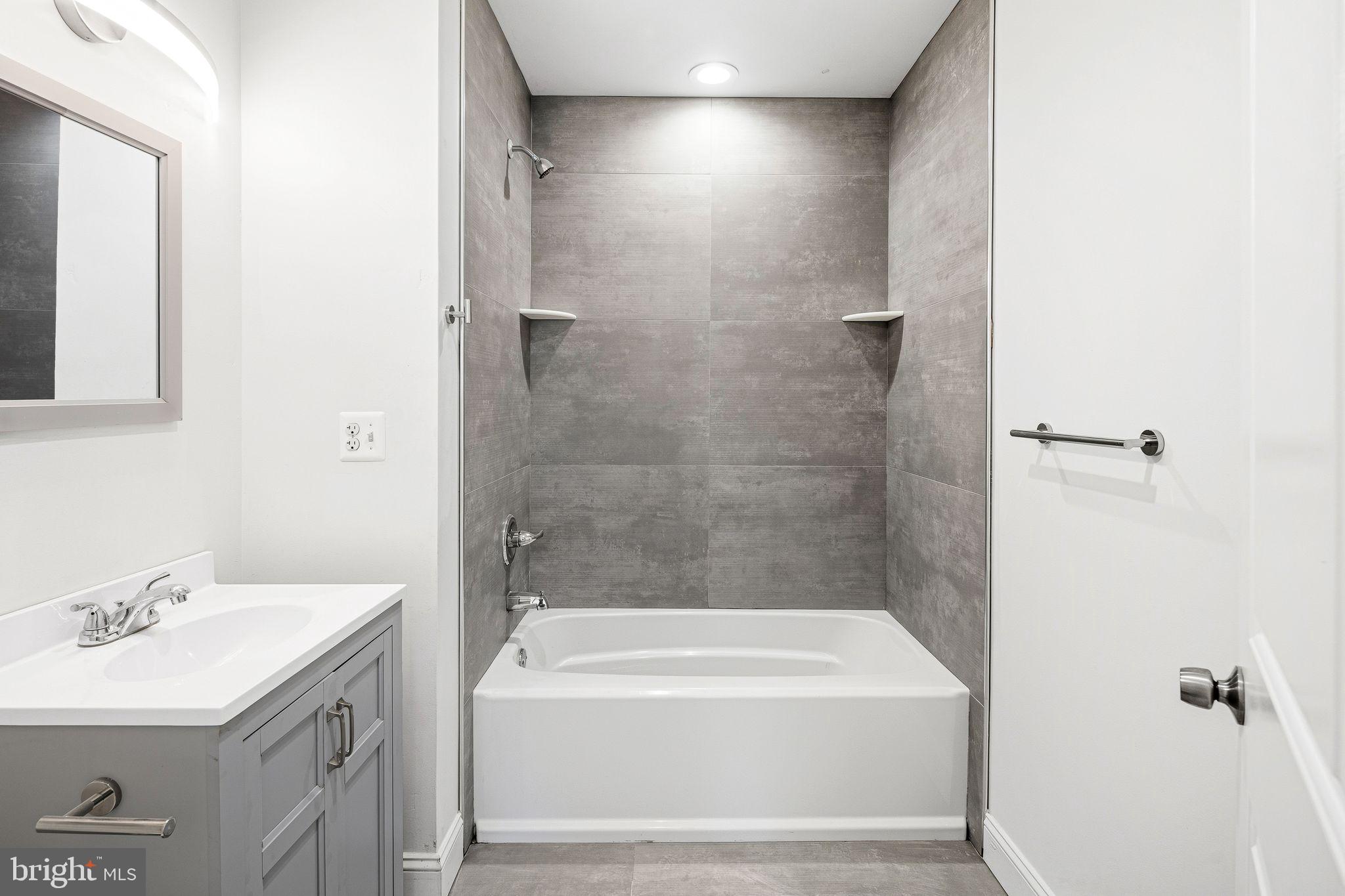 NORRIS SQUARE - Residential