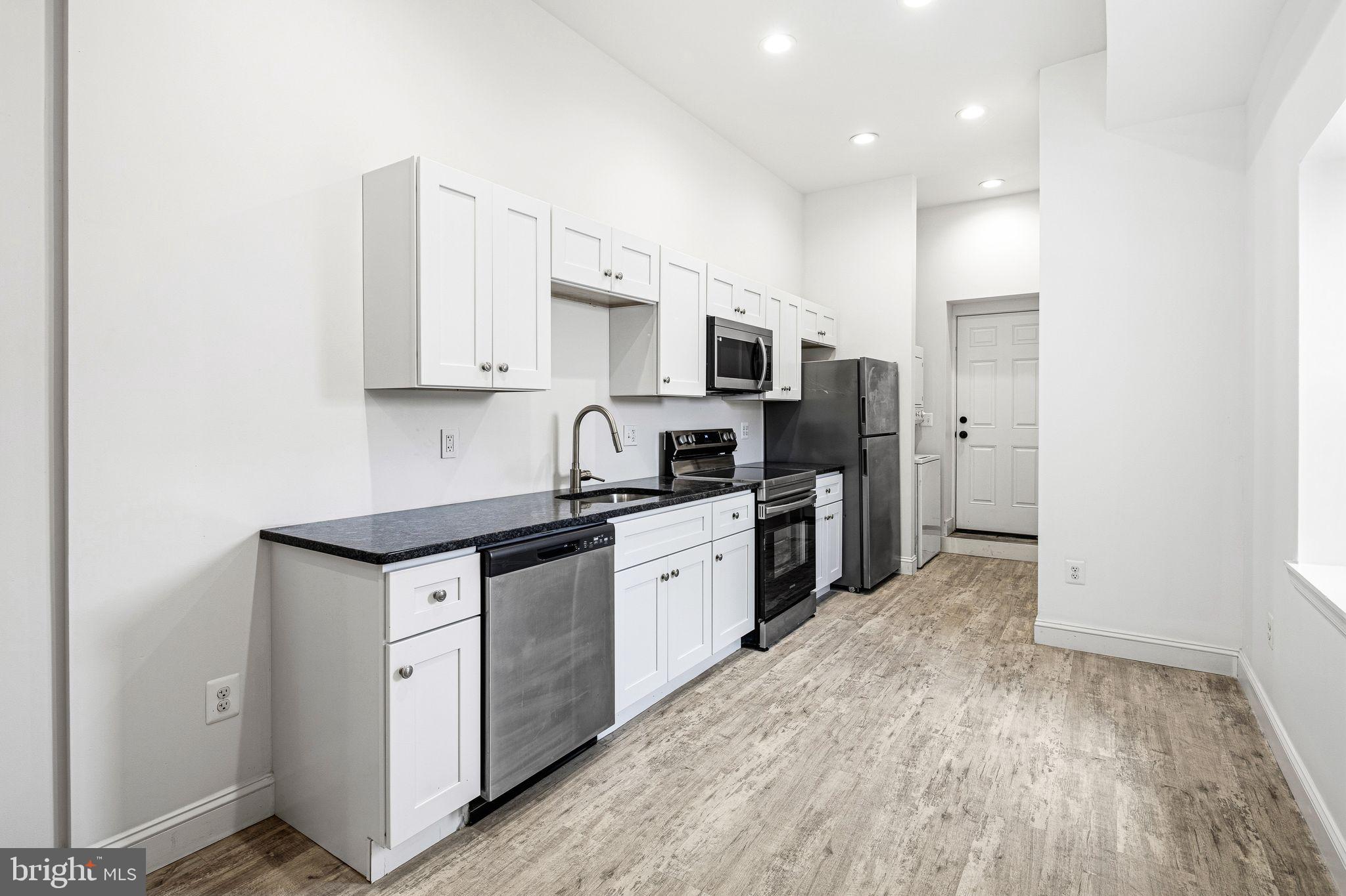 NORRIS SQUARE - Residential