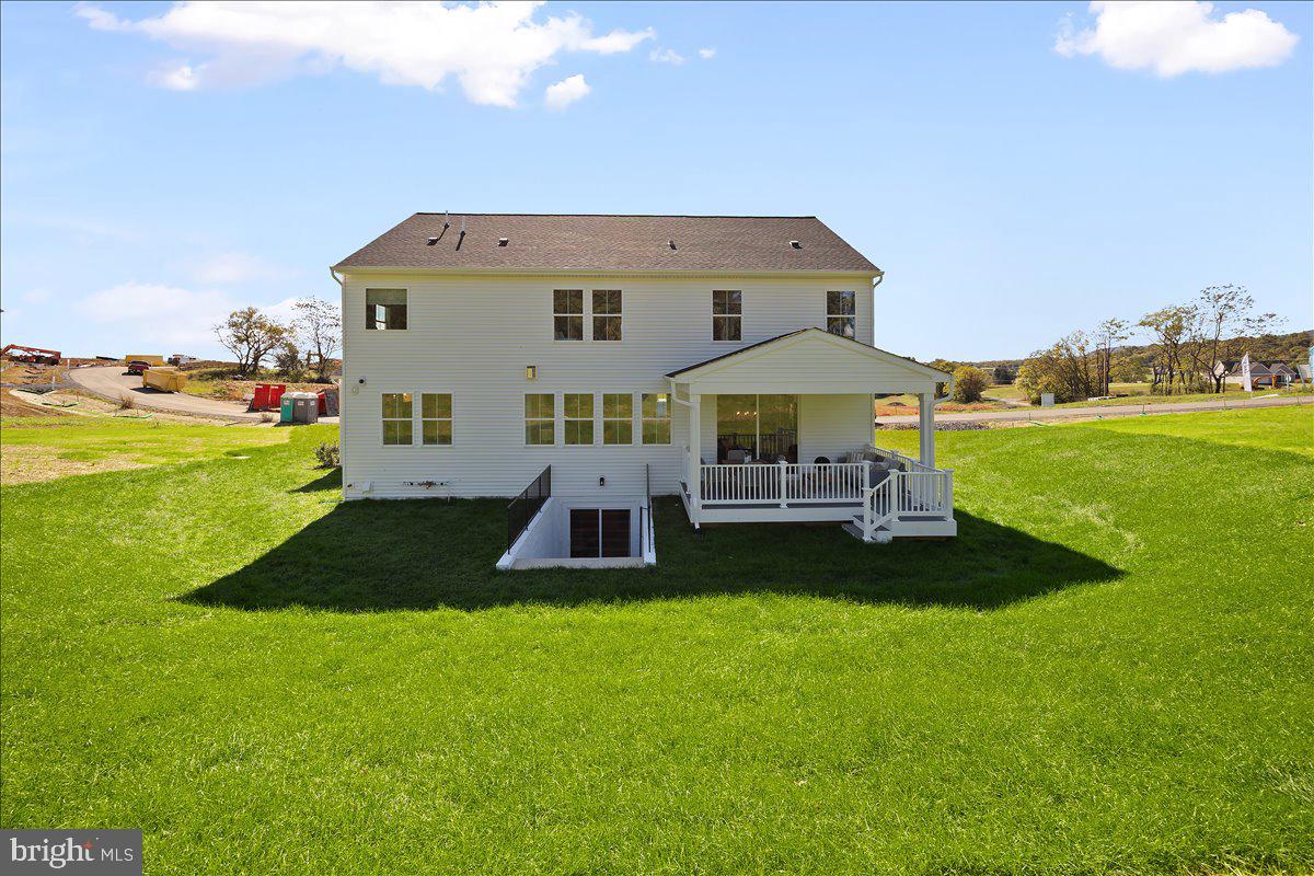 ESTATES OF TUSCARORA - Residential
