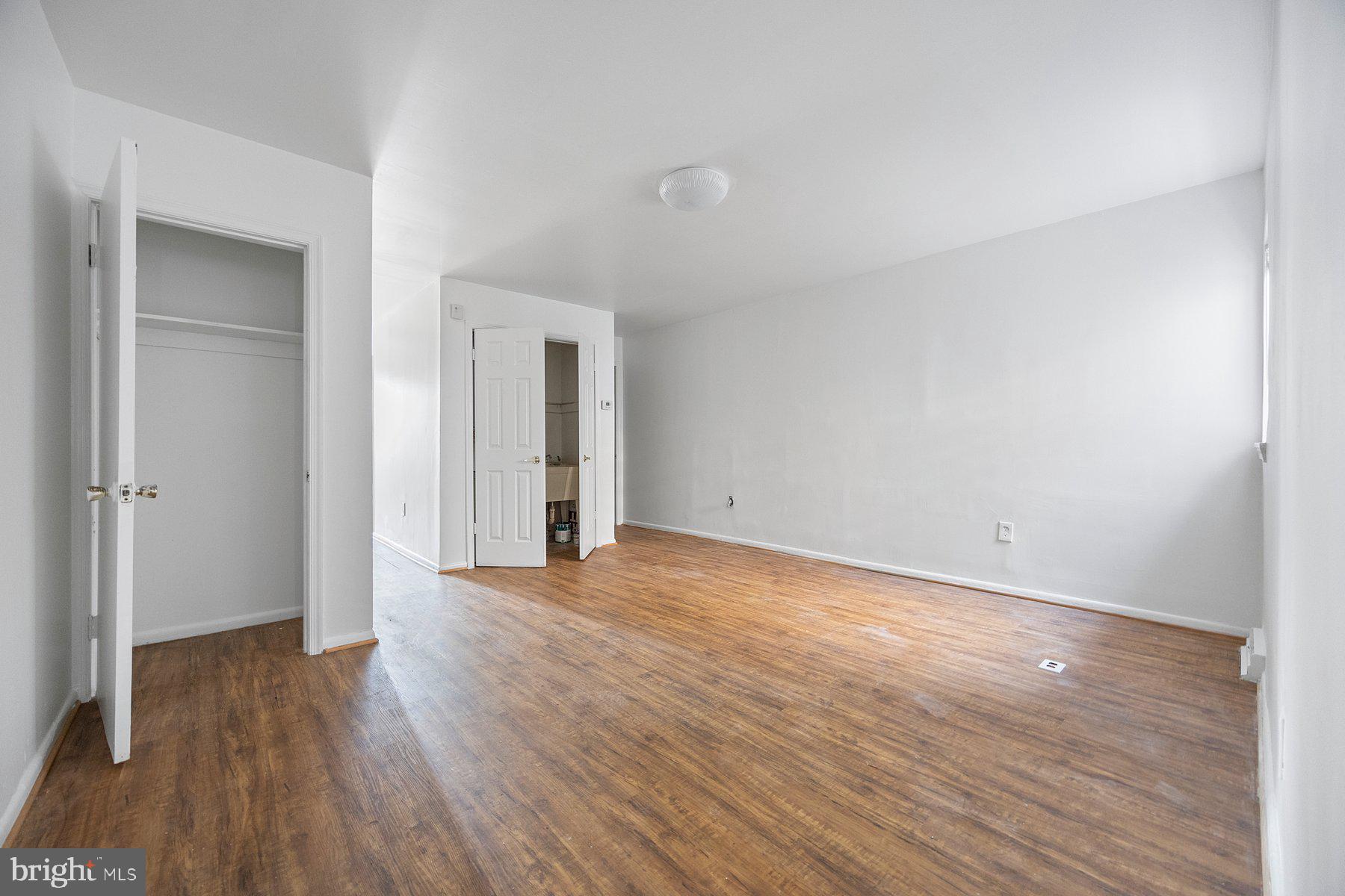 LEXINGTON - Residential Income