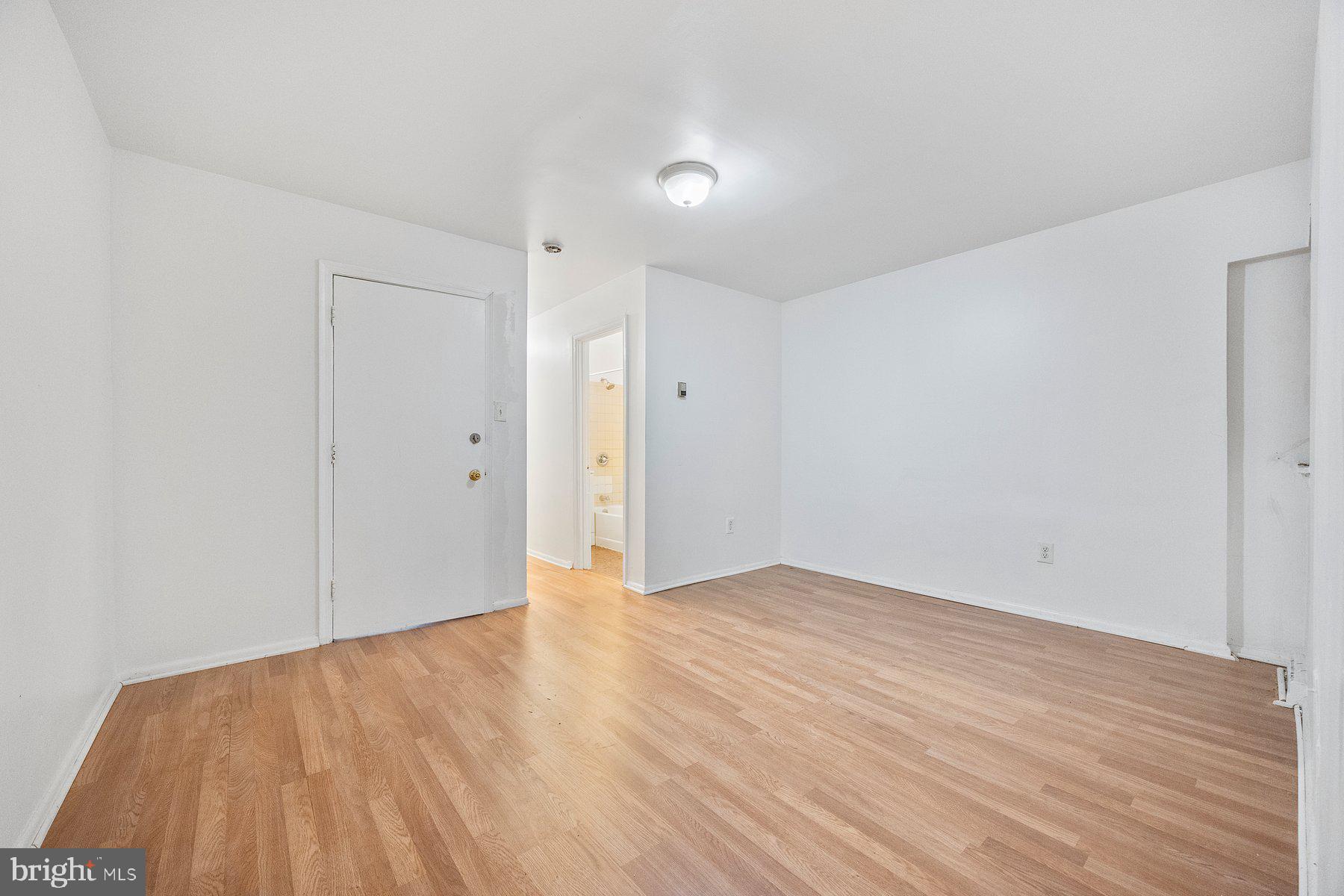 LEXINGTON - Residential Income