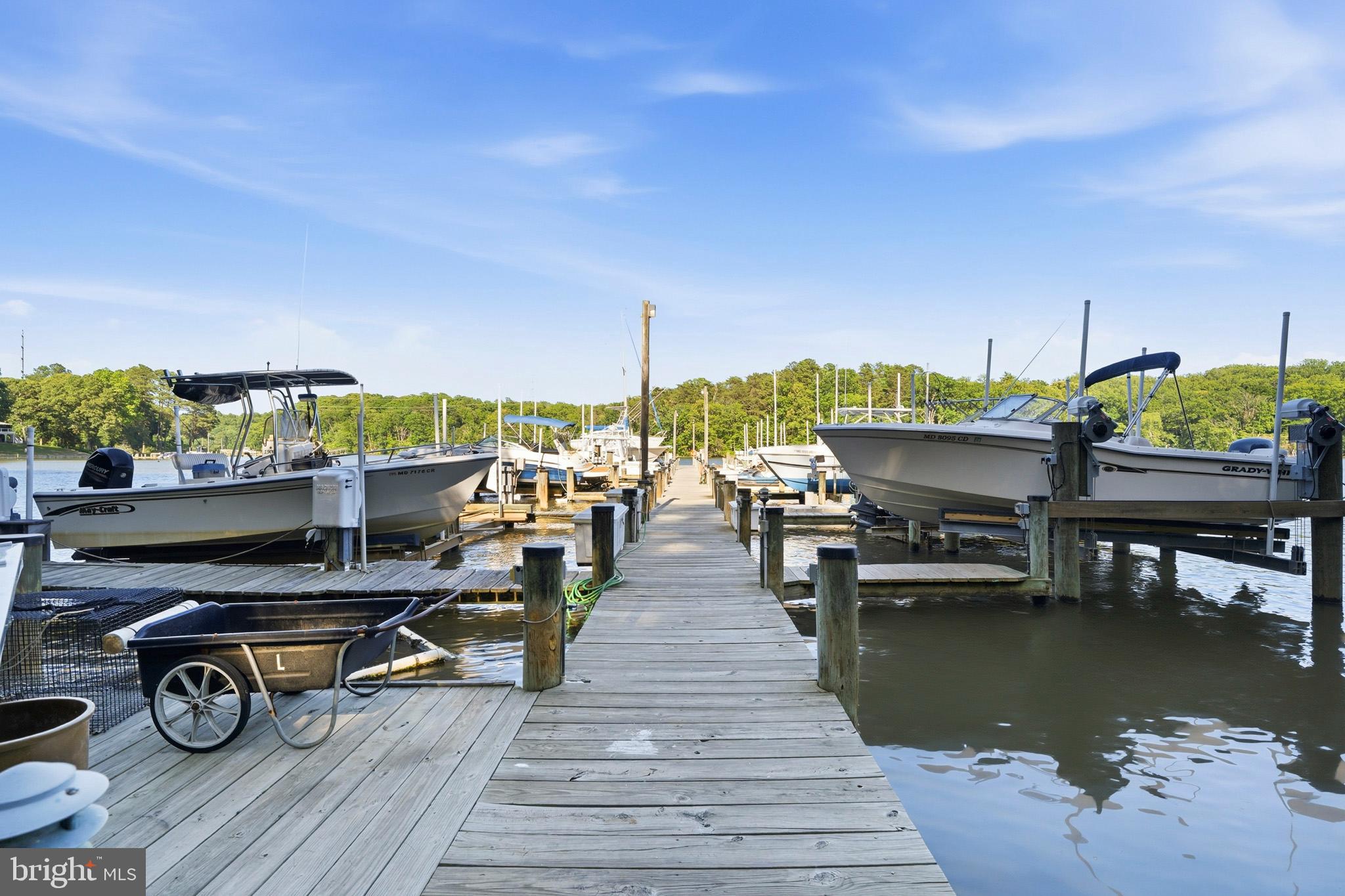 ST LEONARD SHORES - Residential