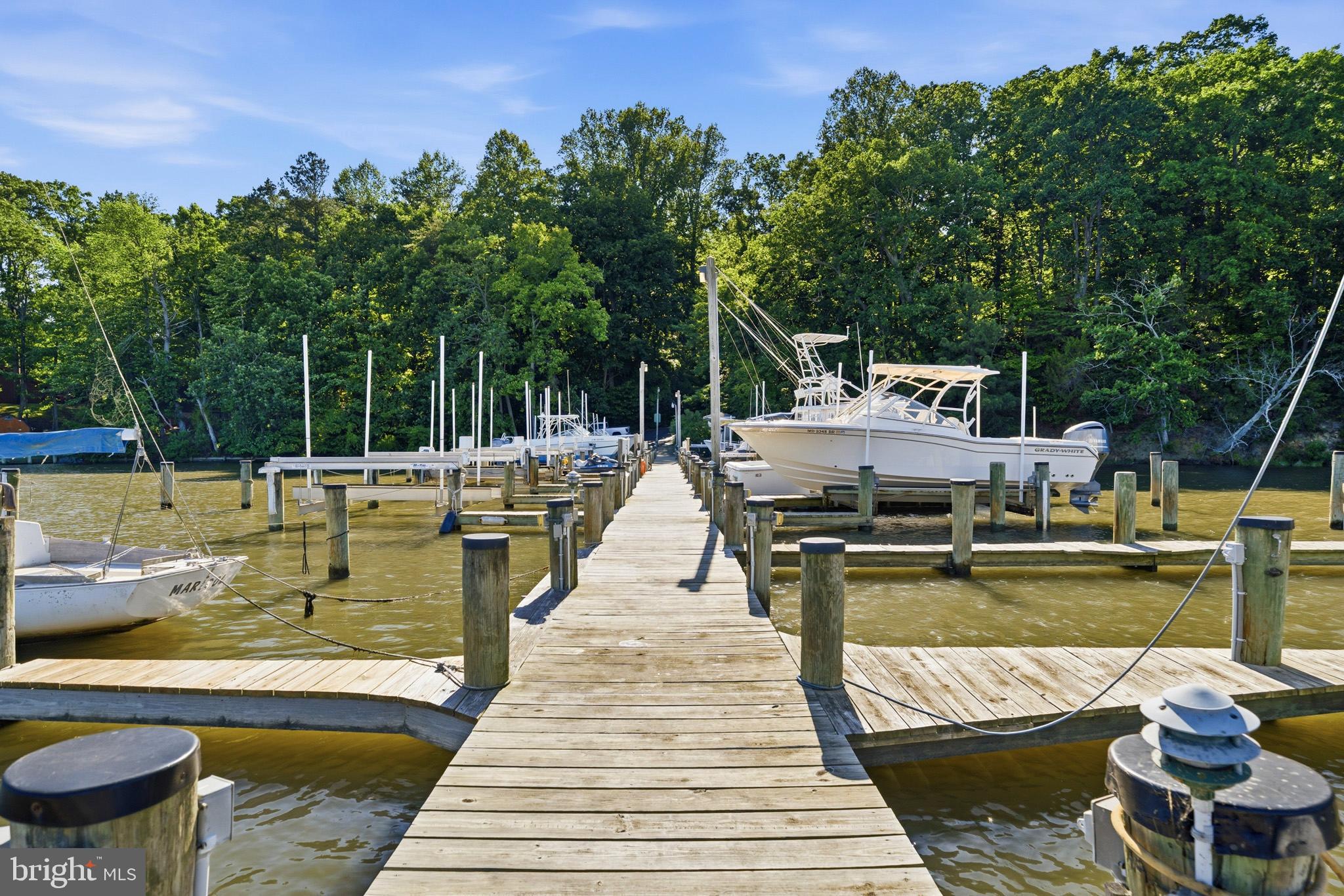ST LEONARD SHORES - Residential