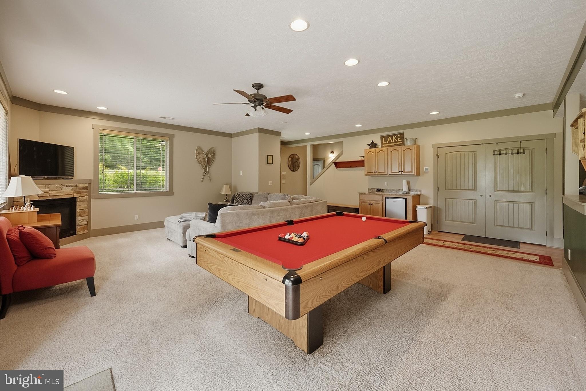 NORTHLAKE VILLAGE - Residential