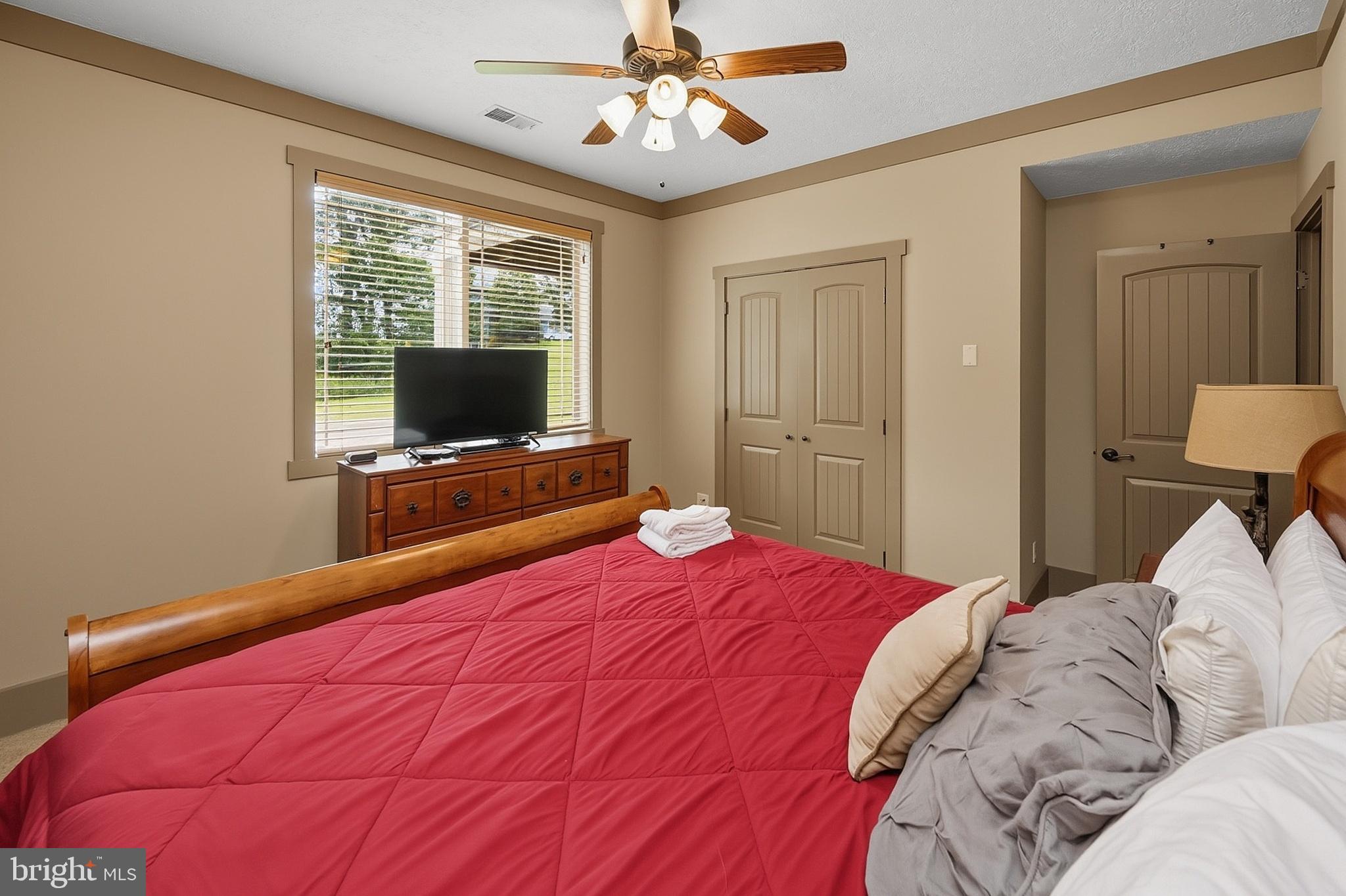 NORTHLAKE VILLAGE - Residential