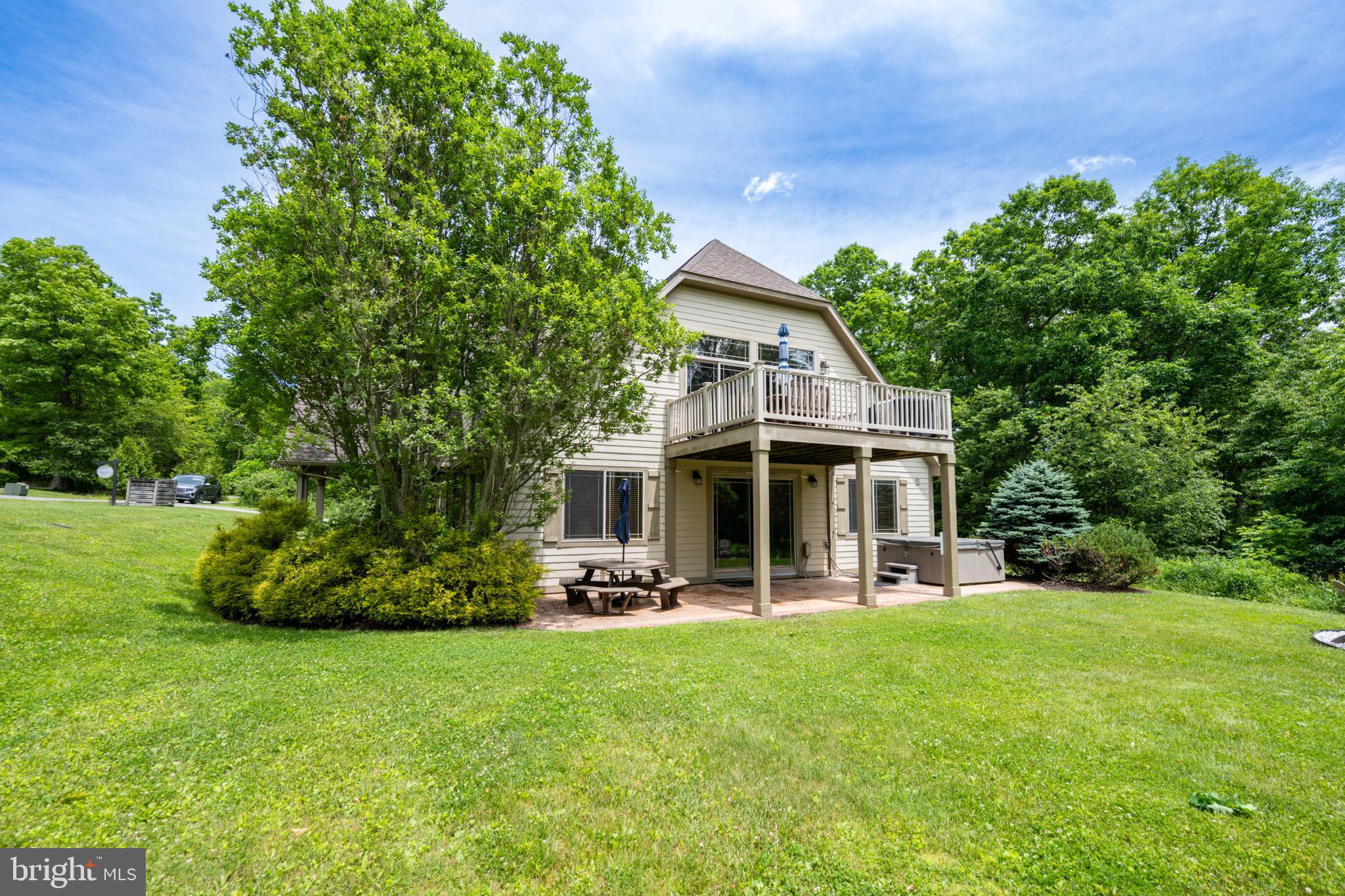 NORTHLAKE VILLAGE - Residential