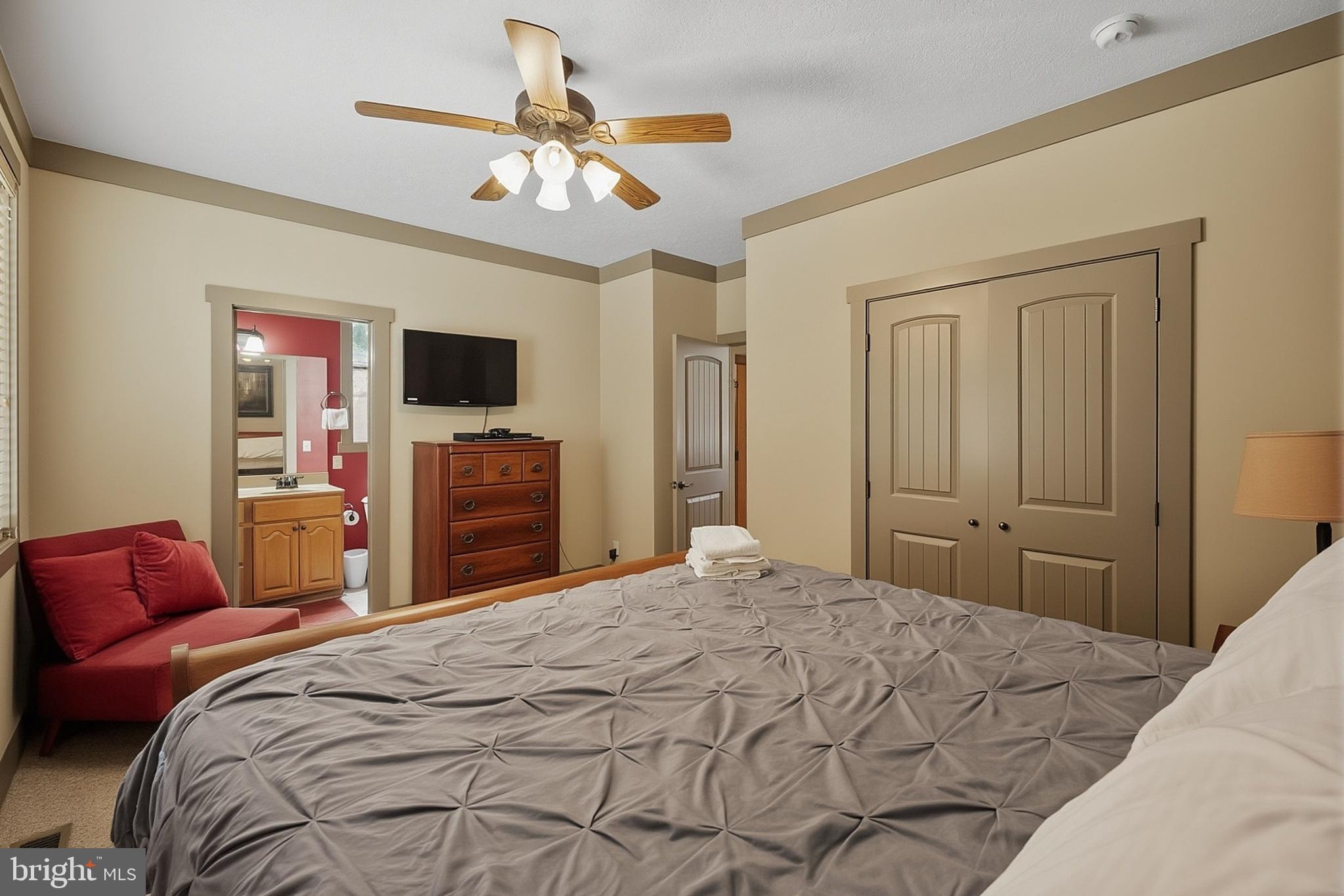 NORTHLAKE VILLAGE - Residential