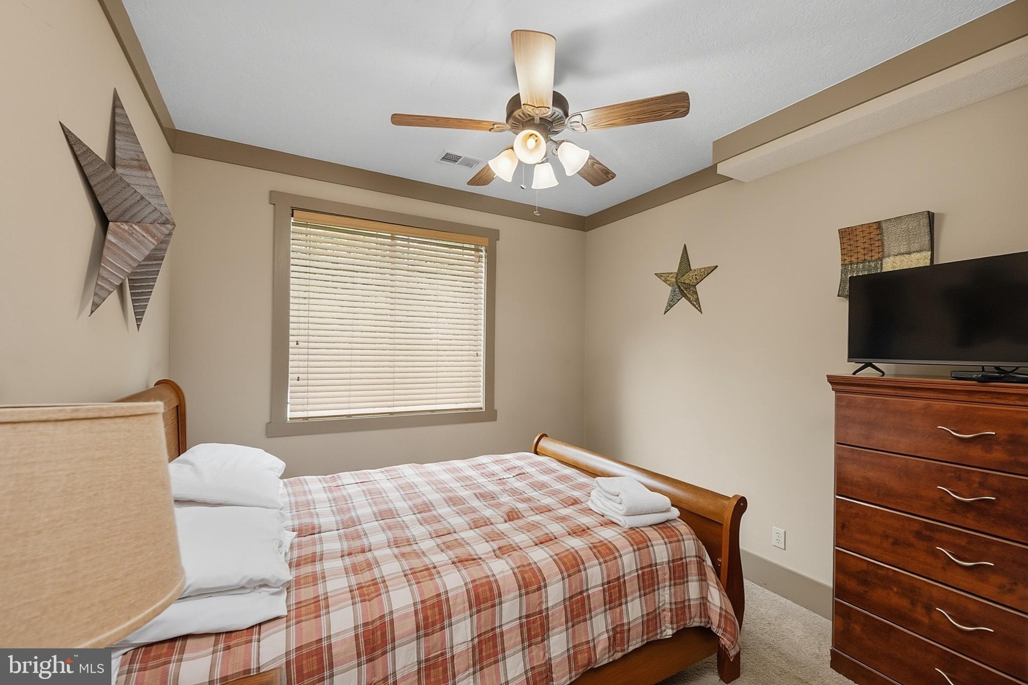 NORTHLAKE VILLAGE - Residential