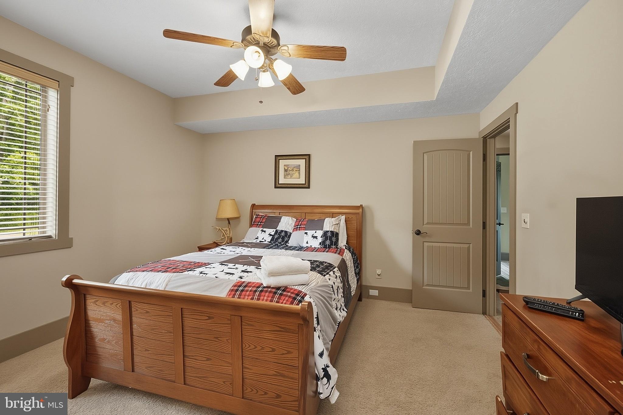NORTHLAKE VILLAGE - Residential