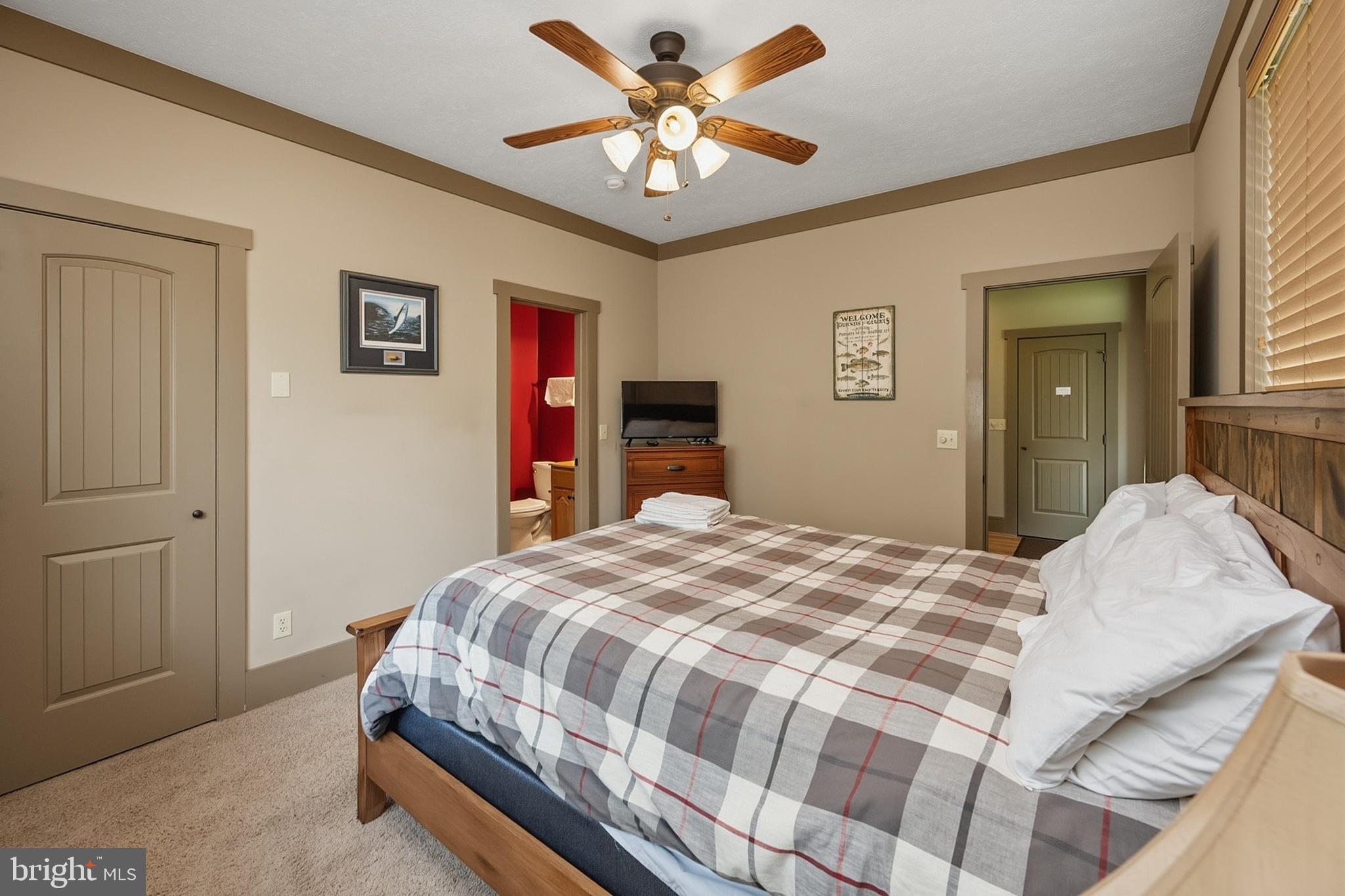NORTHLAKE VILLAGE - Residential