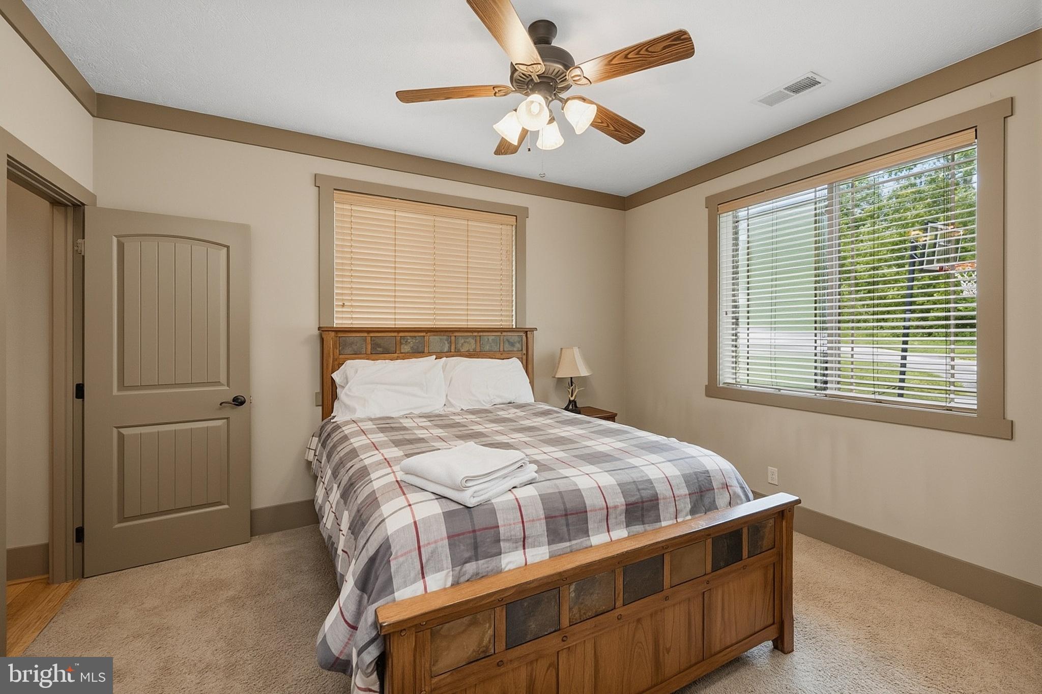 NORTHLAKE VILLAGE - Residential