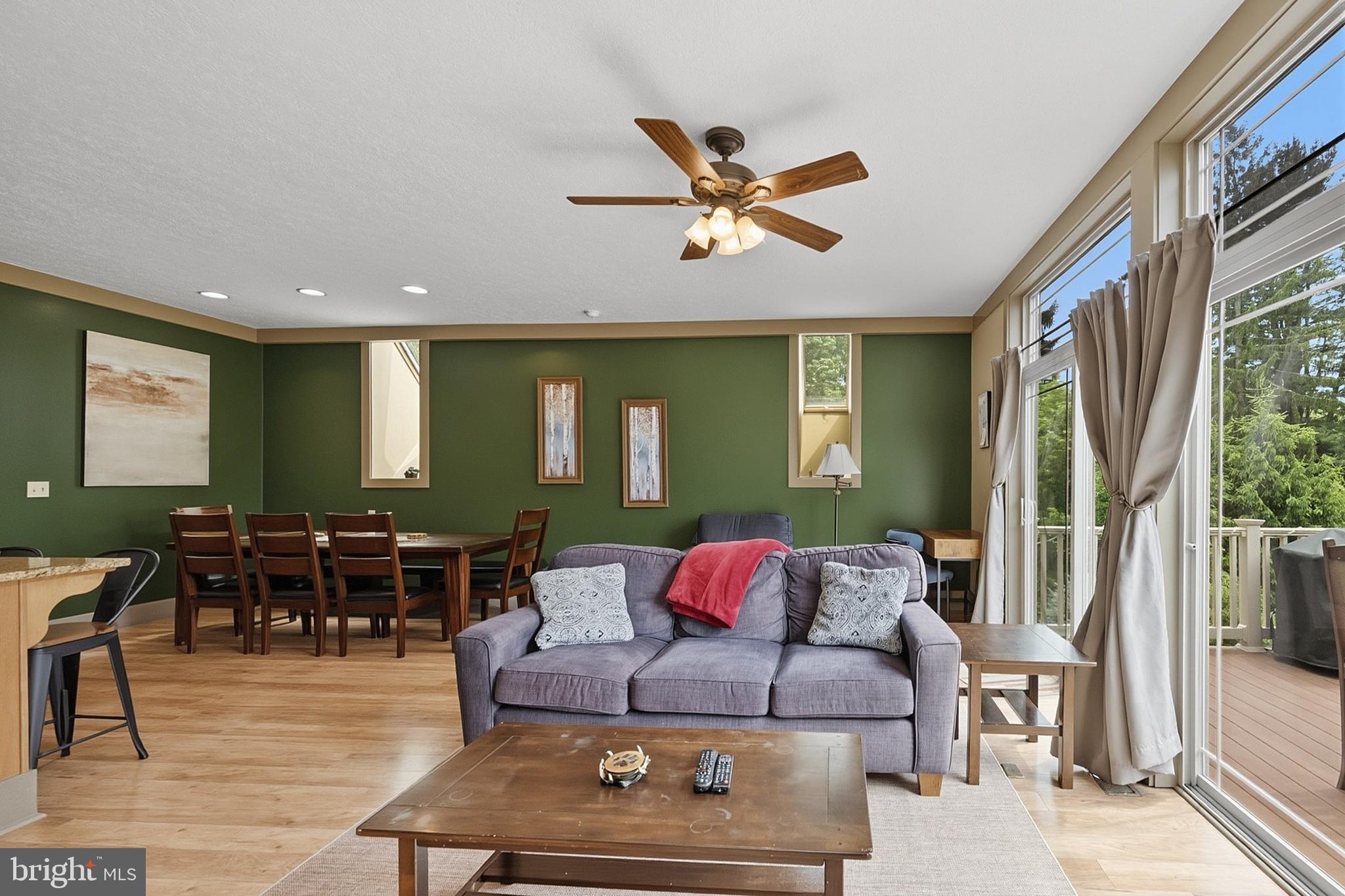 NORTHLAKE VILLAGE - Residential