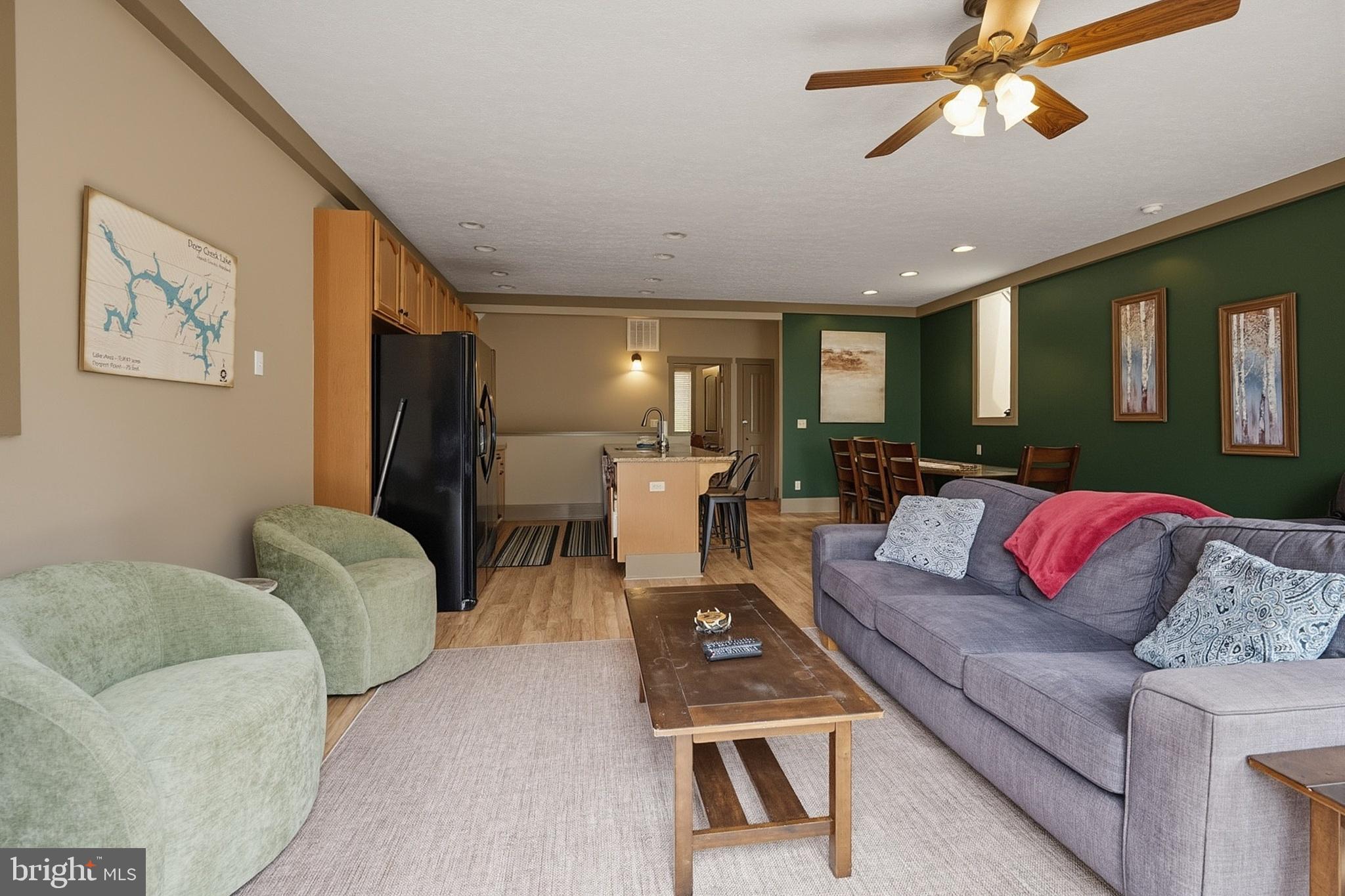 NORTHLAKE VILLAGE - Residential