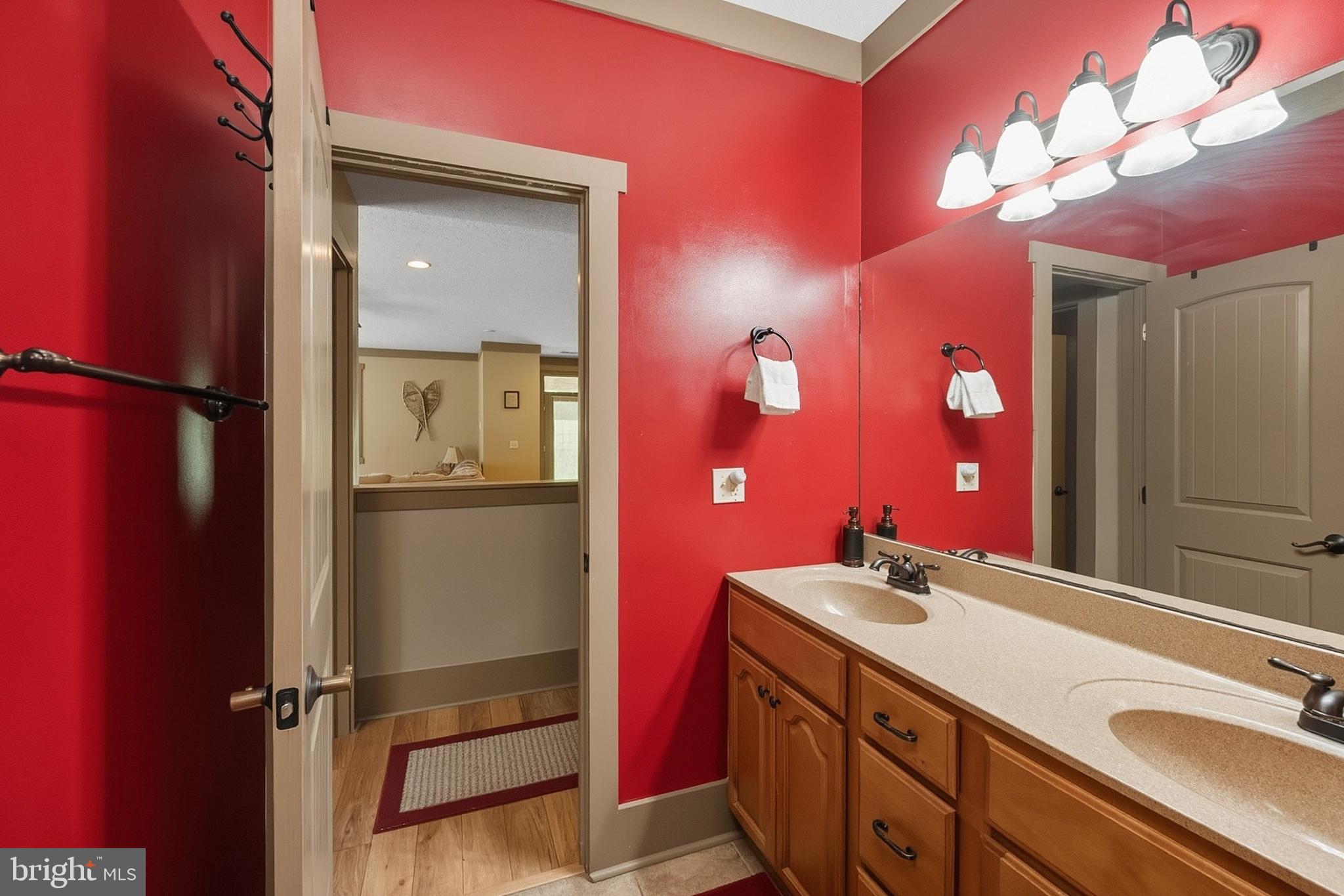 NORTHLAKE VILLAGE - Residential