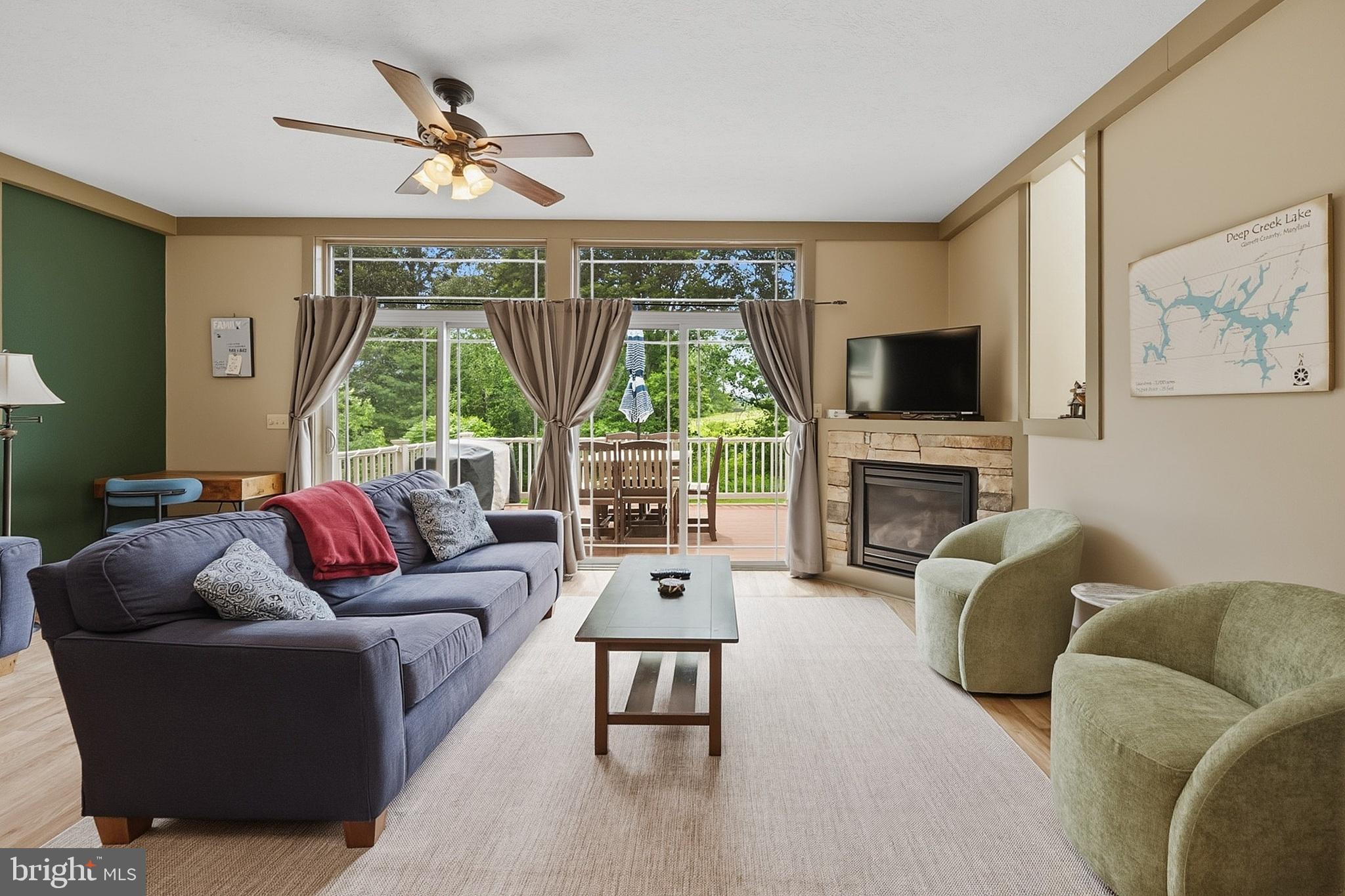 NORTHLAKE VILLAGE - Residential