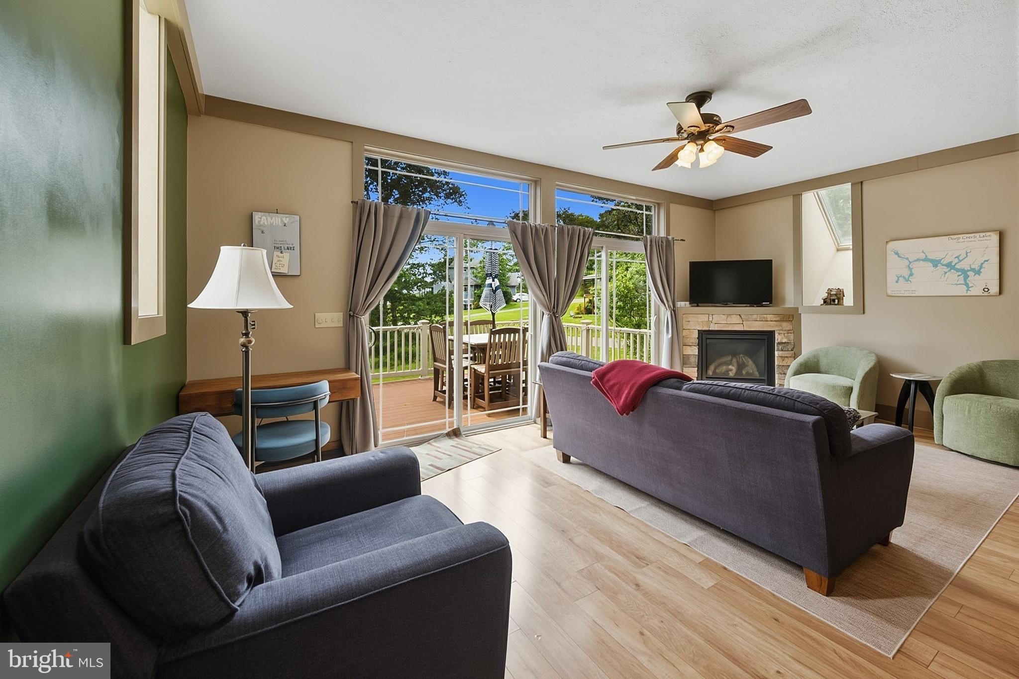 NORTHLAKE VILLAGE - Residential