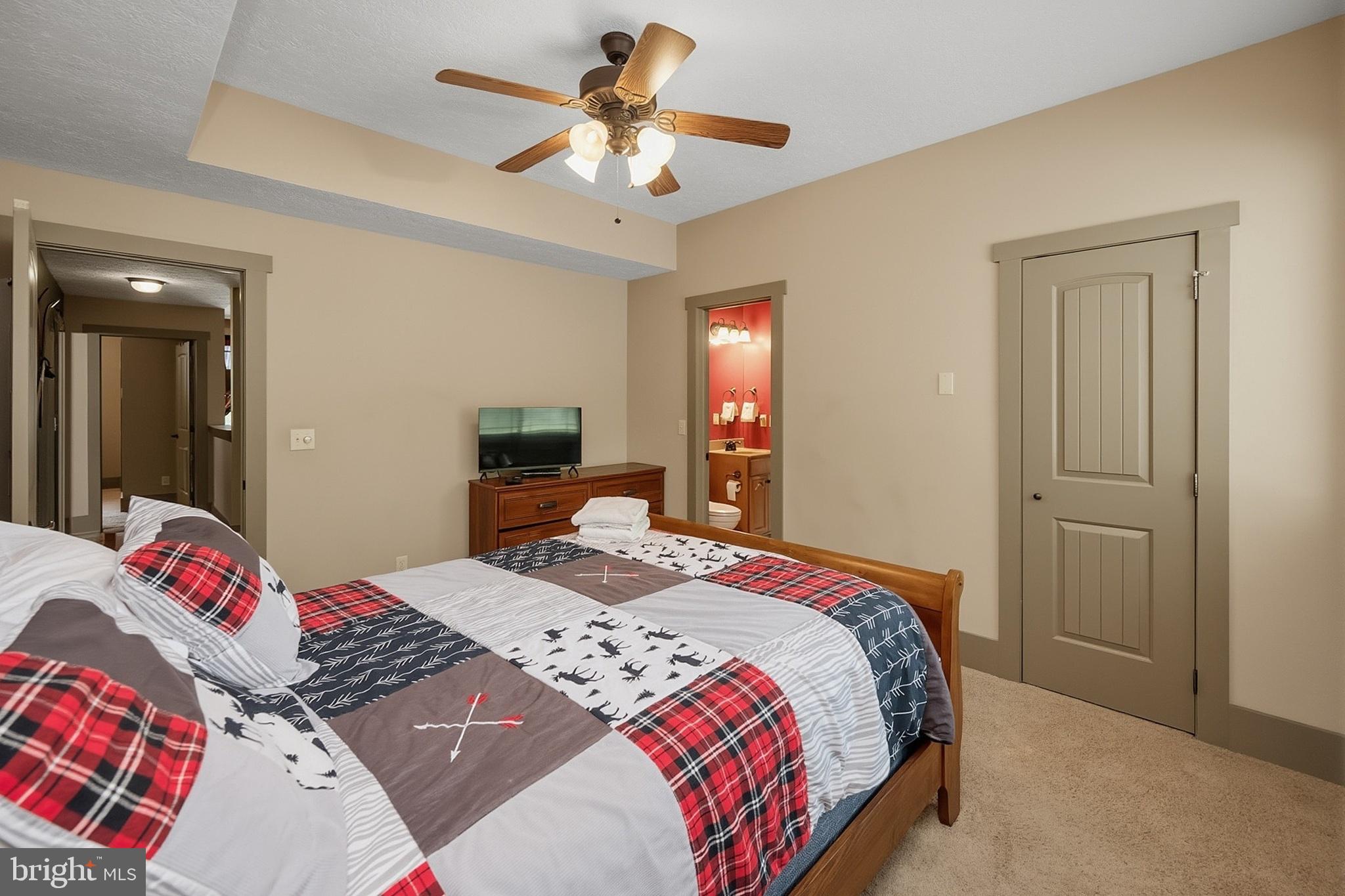 NORTHLAKE VILLAGE - Residential