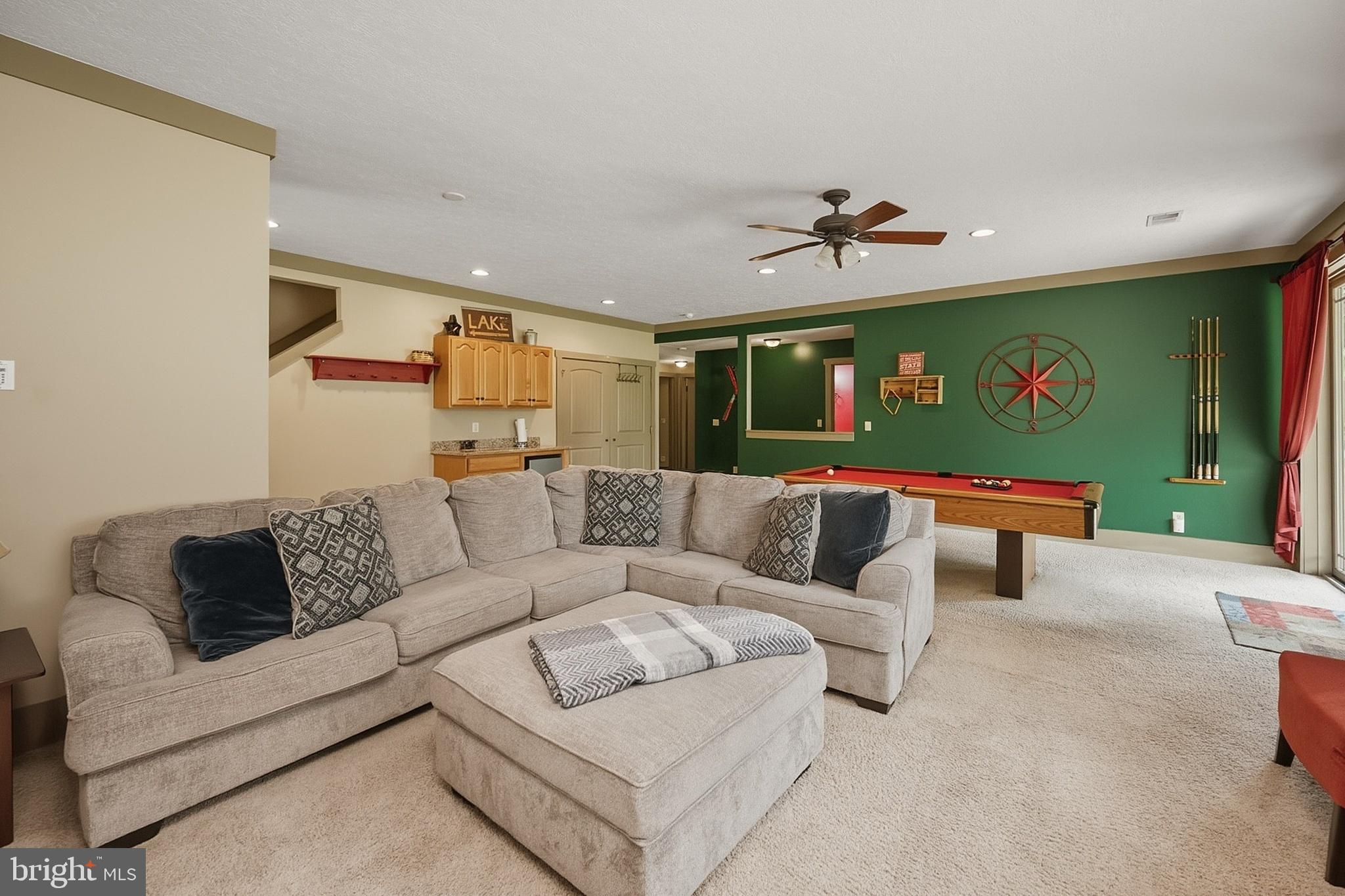 NORTHLAKE VILLAGE - Residential